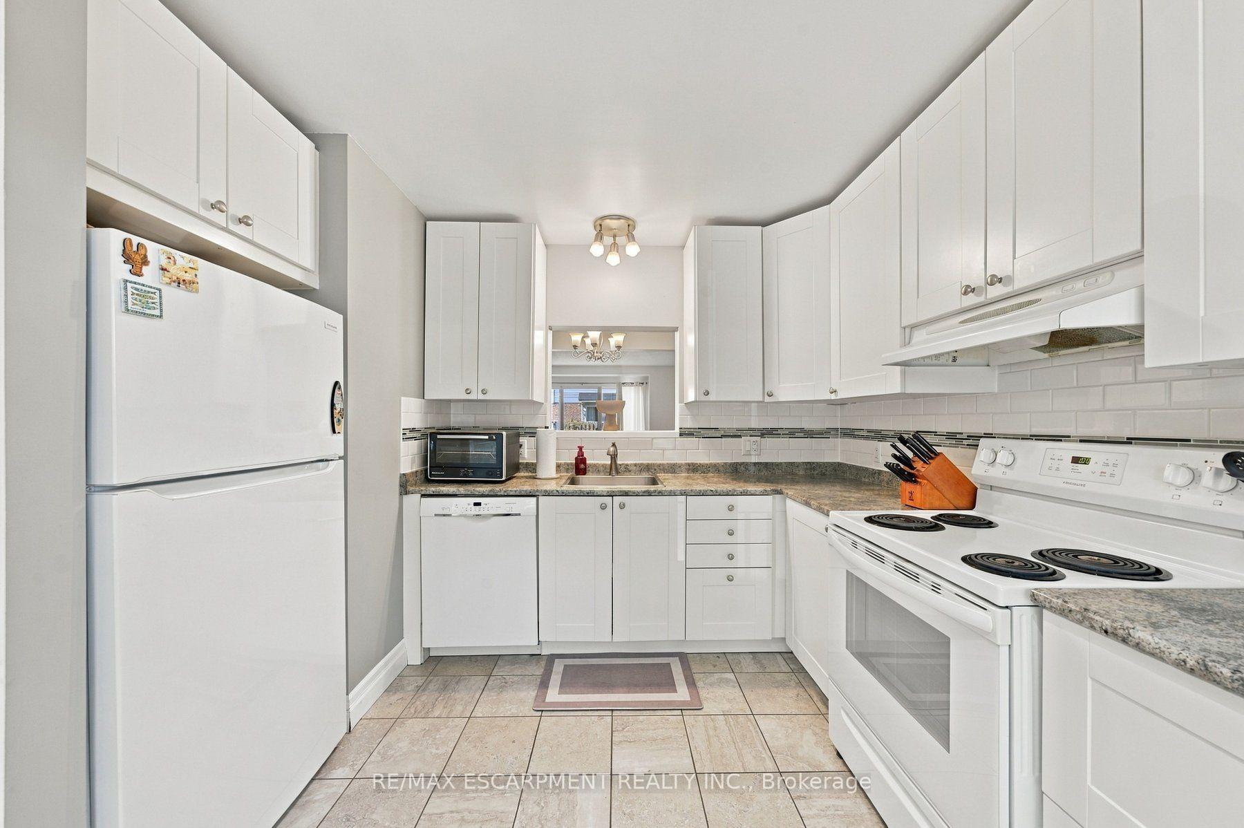 Photo 5 of Unit 47, 55 Kerman Avenue, Grimsby, Grimsby West — HOMEH