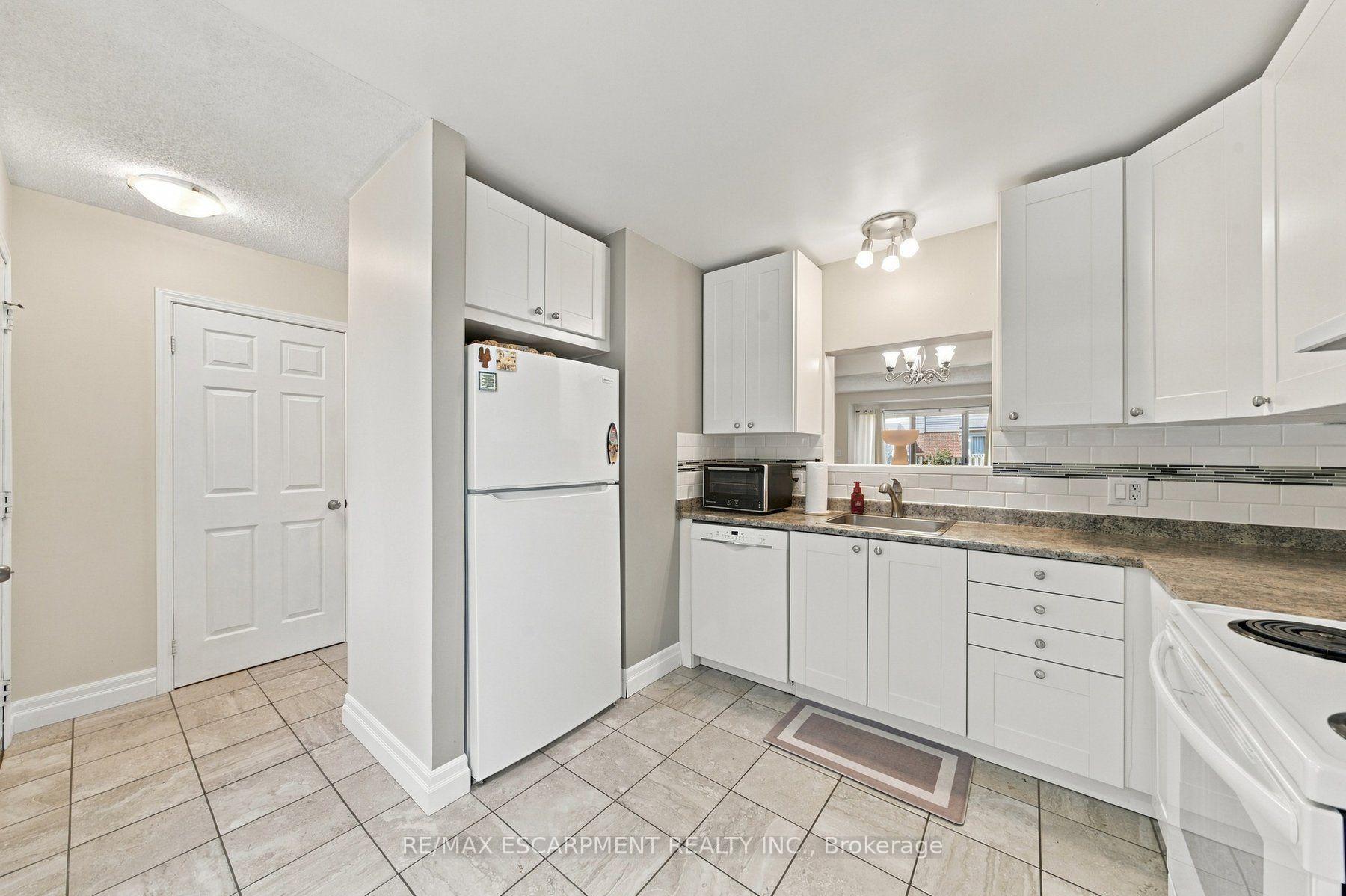 Photo 6 of Unit 47, 55 Kerman Avenue, Grimsby, Grimsby West — HOMEH