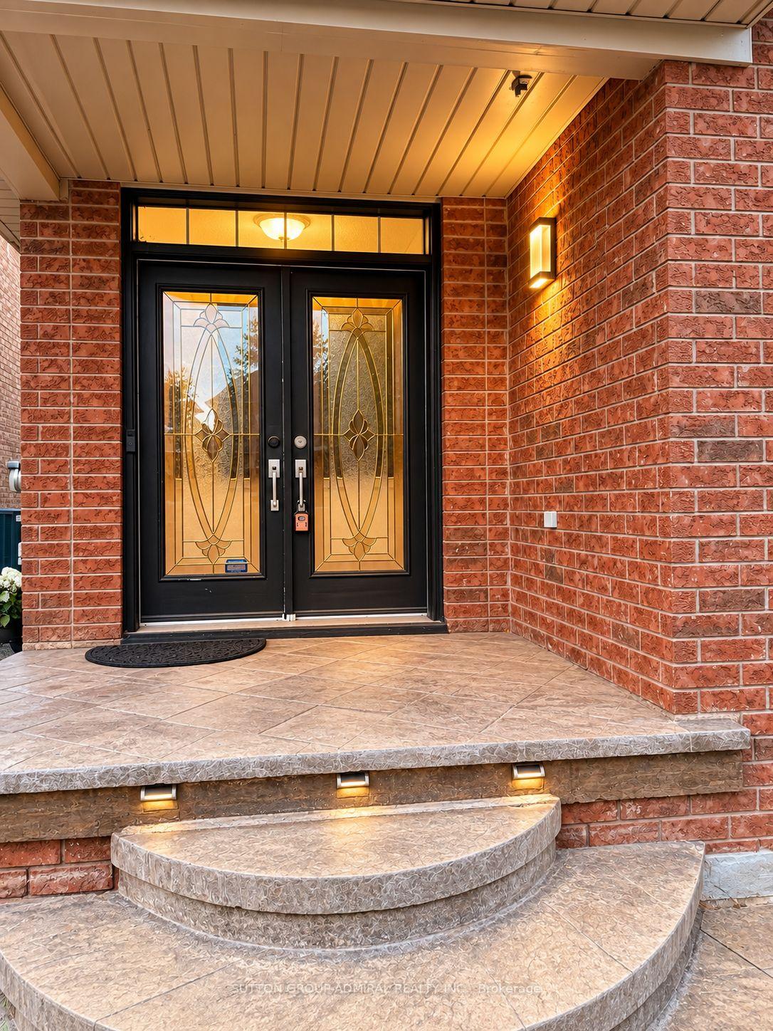 Photo 2 of 2323 Falling Green Drive, Oakville, Westmount — HOMEH