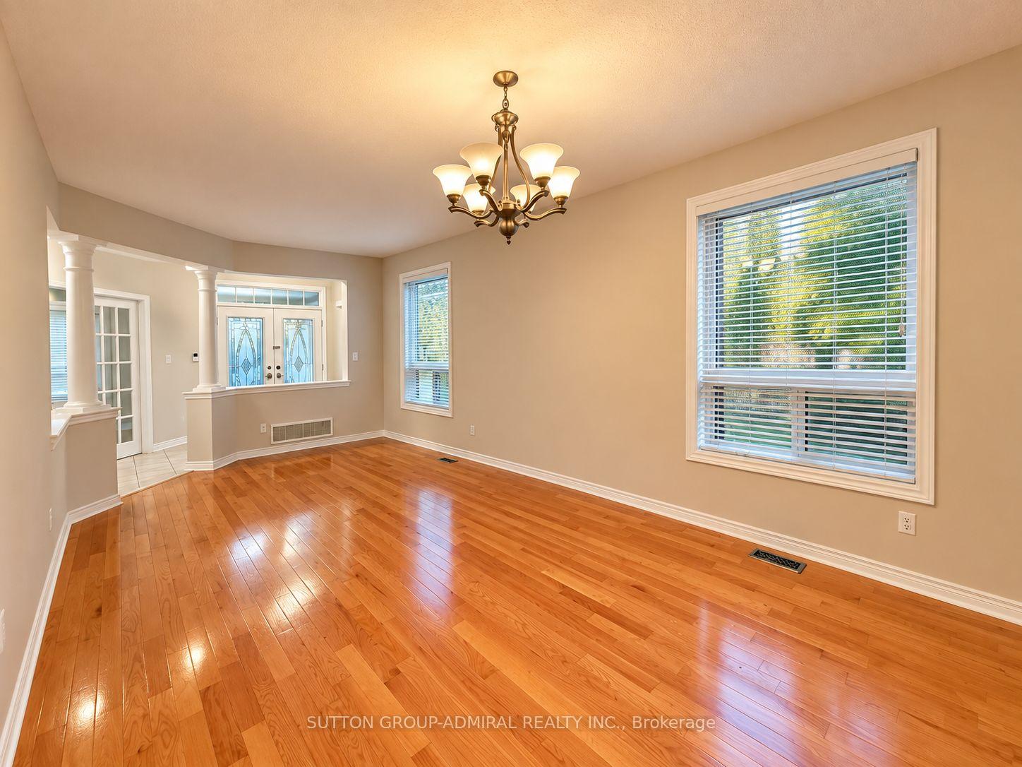 Photo 6 of 2323 Falling Green Drive, Oakville, Westmount — HOMEH