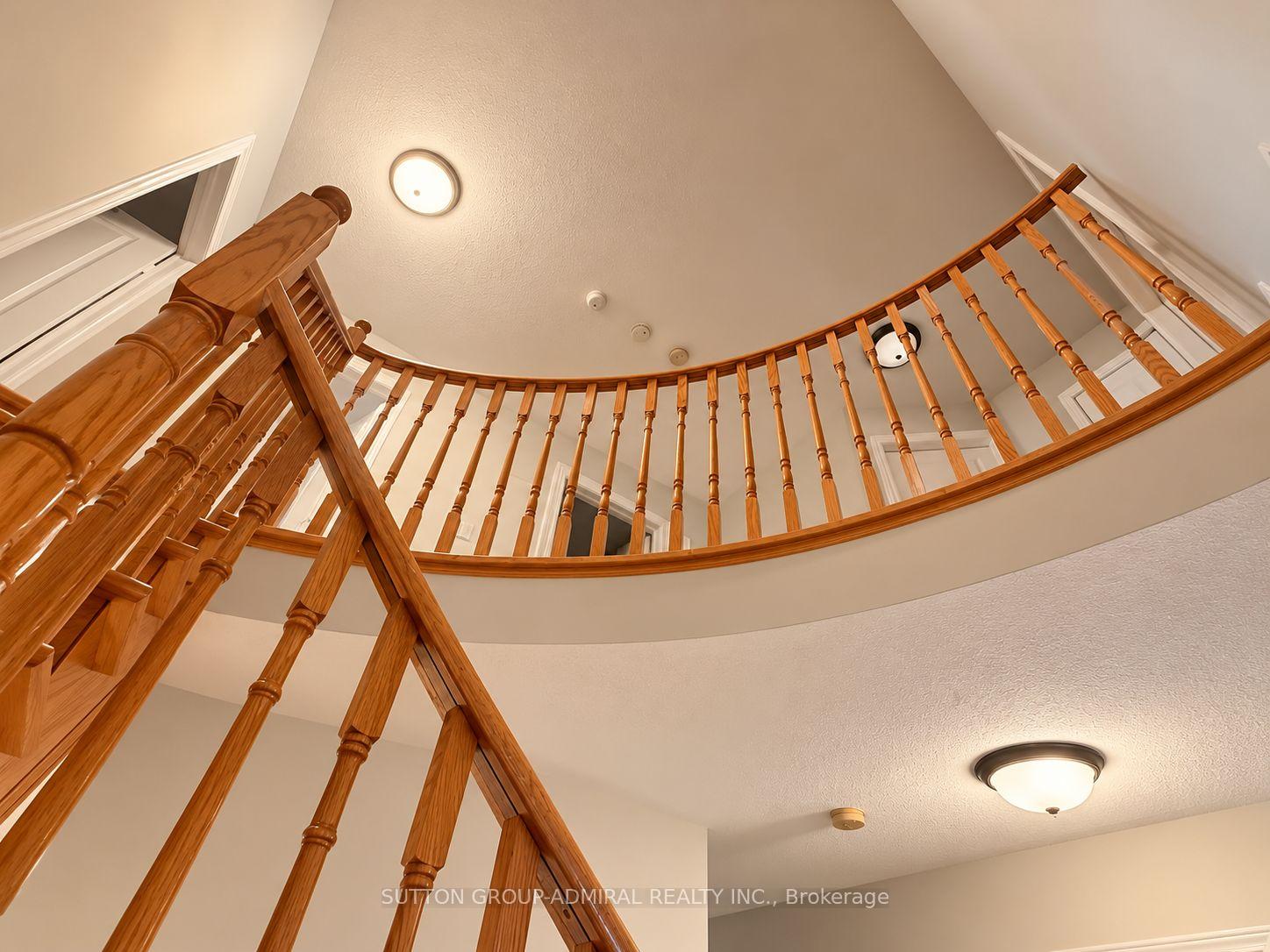 Photo 19 of 2323 Falling Green Drive, Oakville, Westmount — HOMEH