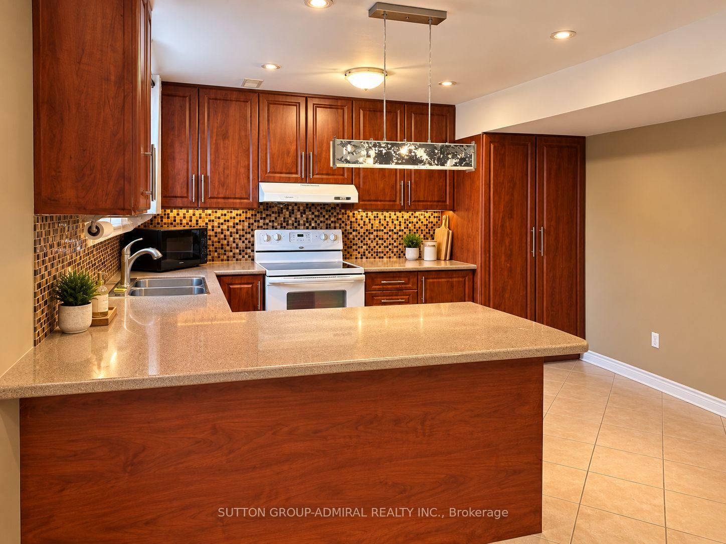 Photo 36 of 2323 Falling Green Drive, Oakville, Westmount — HOMEH