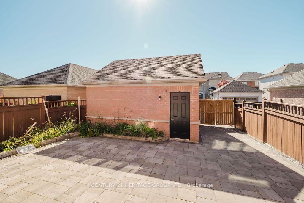 Photo 6 of 17 Wildmoor Street, Markham, Cornell — HOMEH