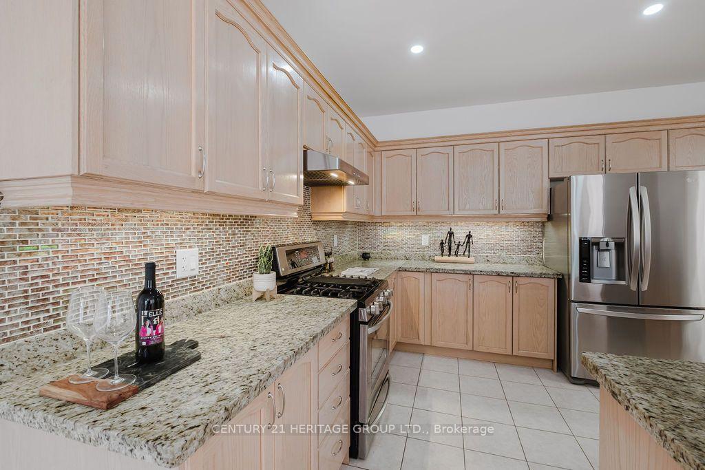 Photo 17 of 17 Wildmoor Street, Markham, Cornell — HOMEH