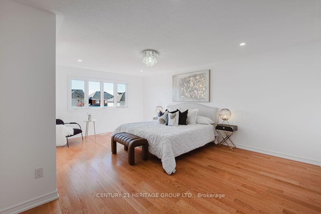 Photo 36 of 17 Wildmoor Street, Markham, Cornell — HOMEH