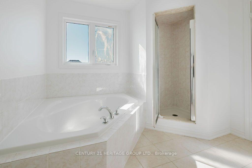 Photo 40 of 17 Wildmoor Street, Markham, Cornell — HOMEH