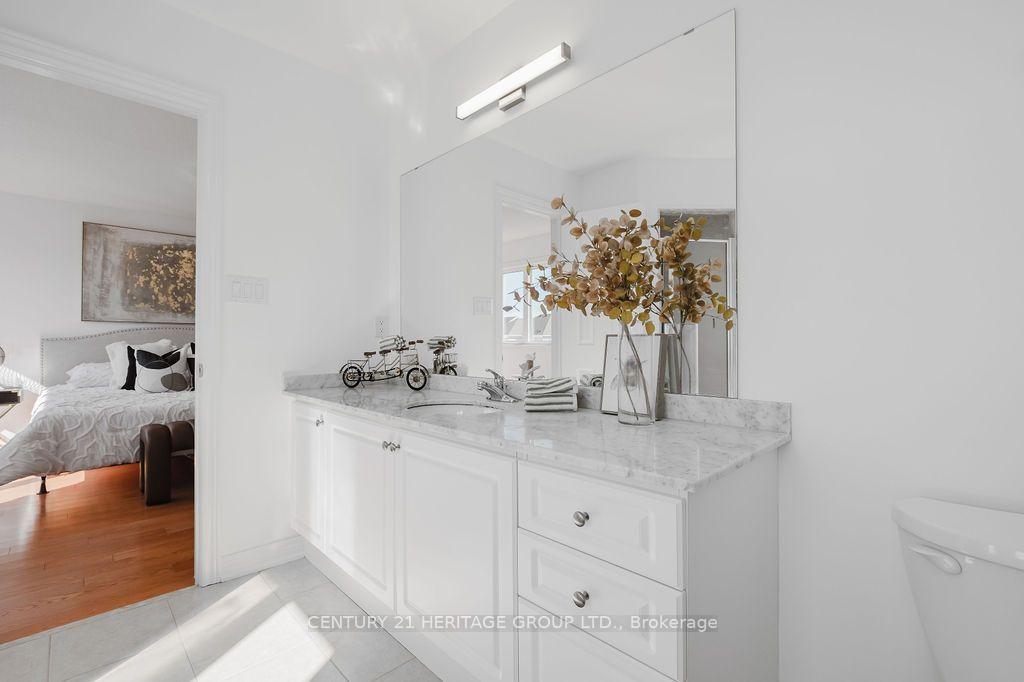 Photo 41 of 17 Wildmoor Street, Markham, Cornell — HOMEH