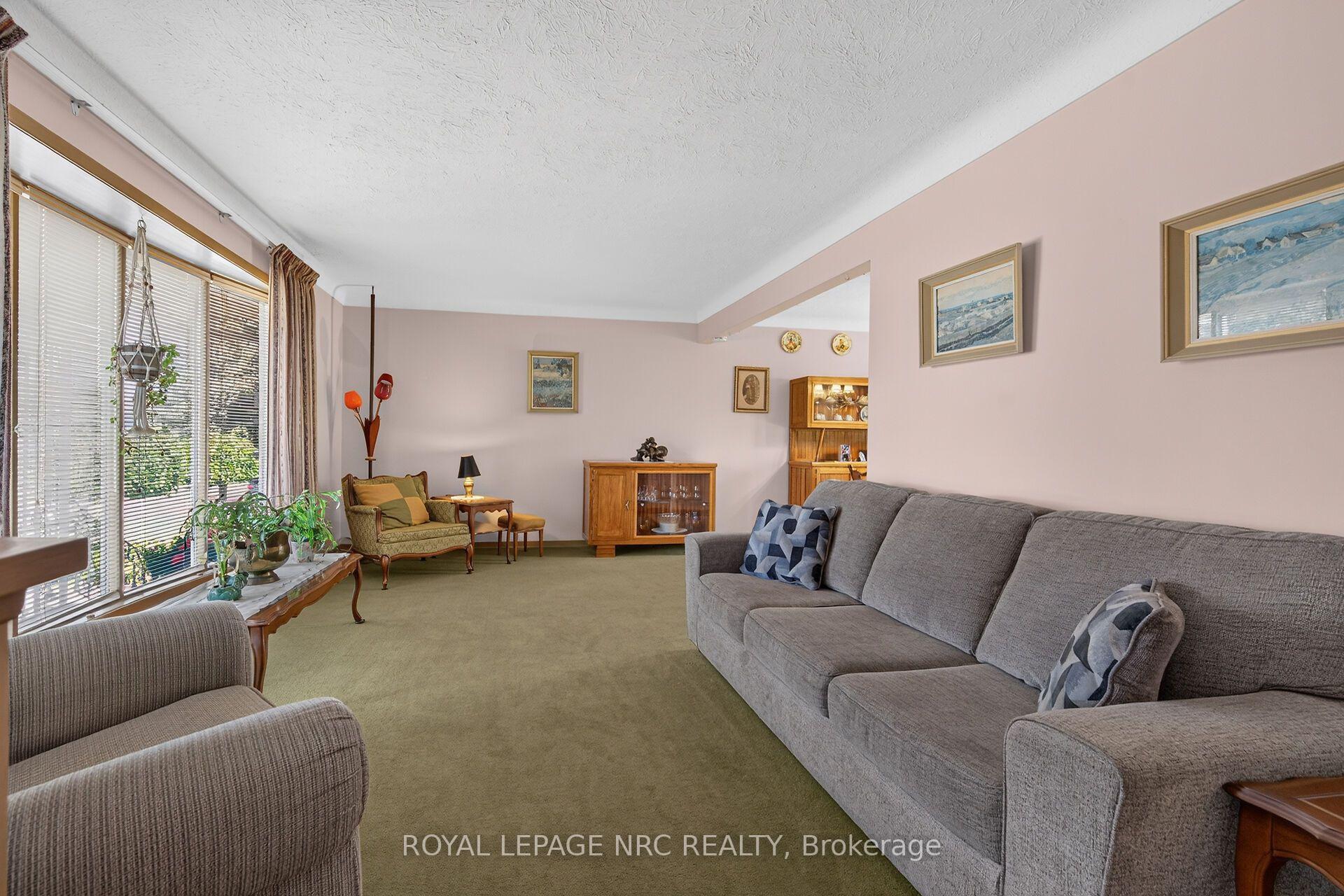 Photo 5 of 248 Vansickle Road, St. Catharines, Rykert/Vansickle — HOMEH