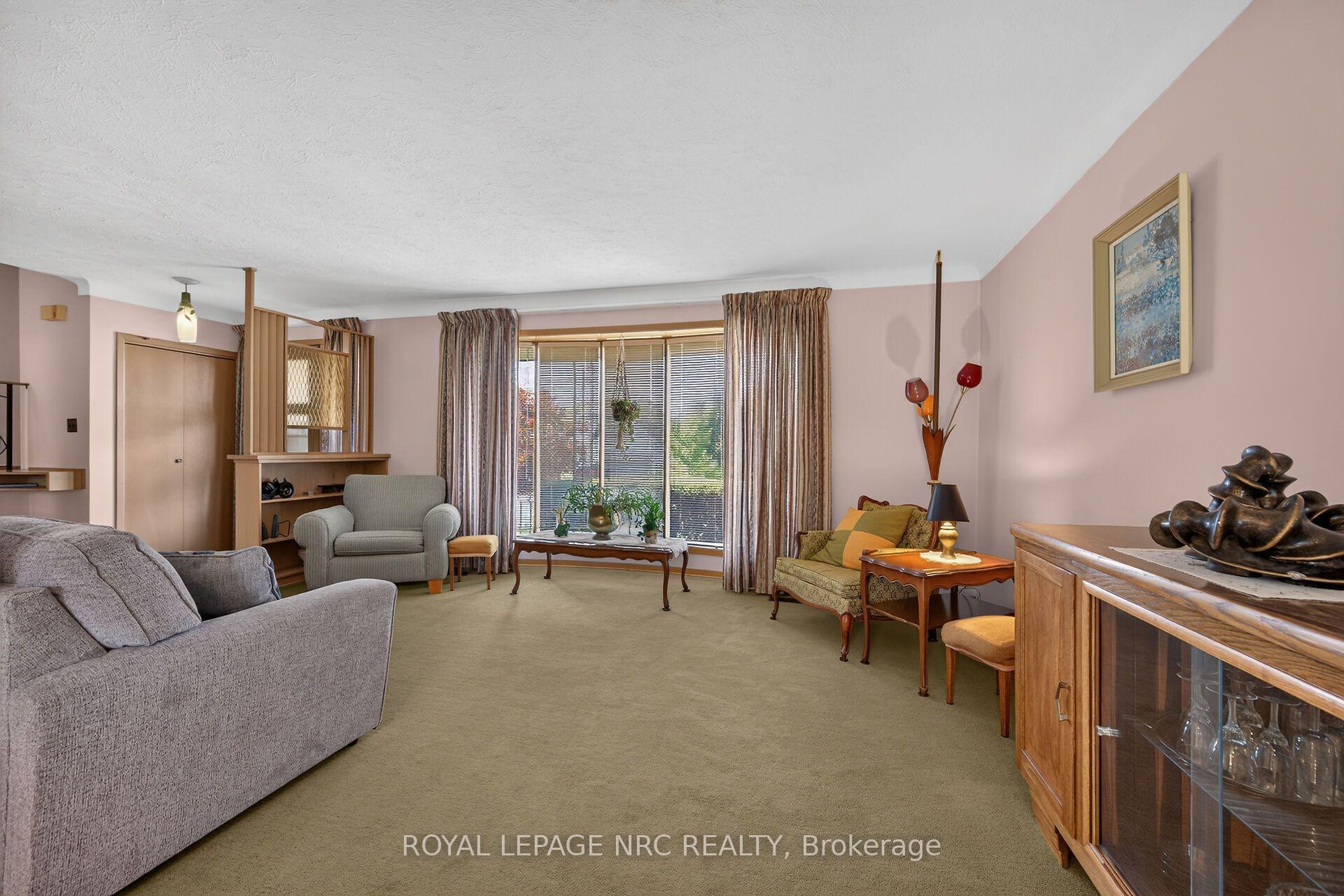 Photo 6 of 248 Vansickle Road, St. Catharines, Rykert/Vansickle — HOMEH