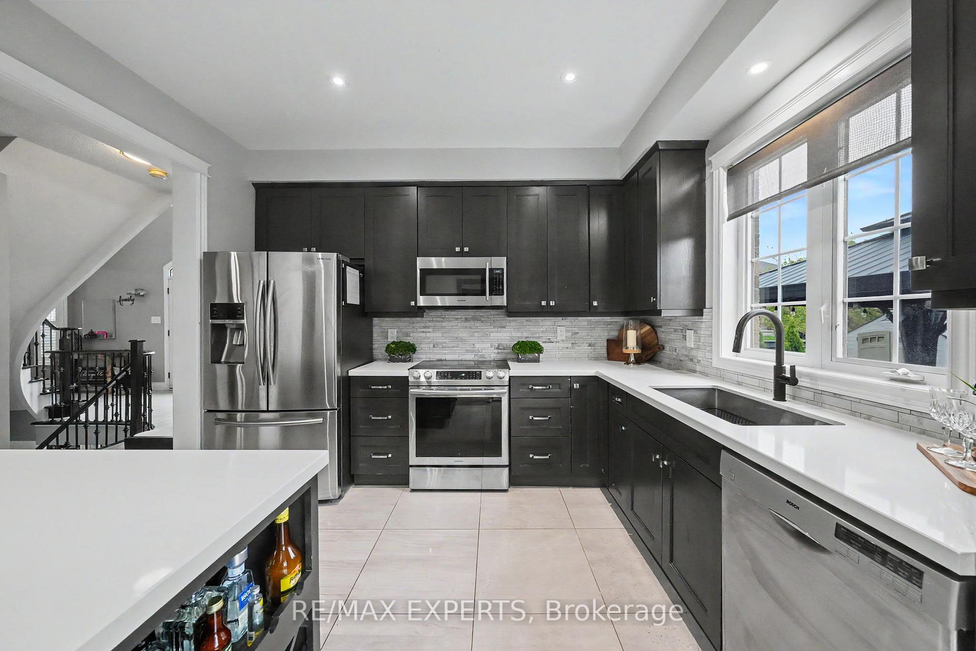 Photo 11 of 2 Ironhorse Crescent, Caledon, Bolton West — HOMEH