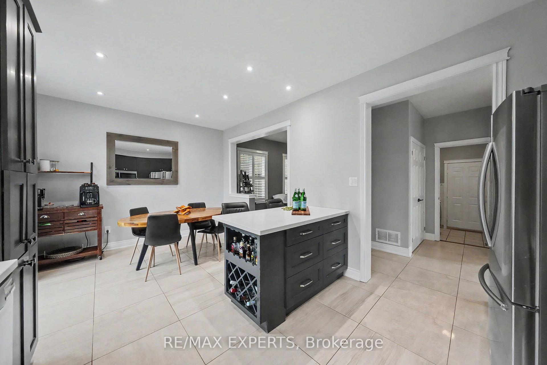 Photo 14 of 2 Ironhorse Crescent, Caledon, Bolton West — HOMEH