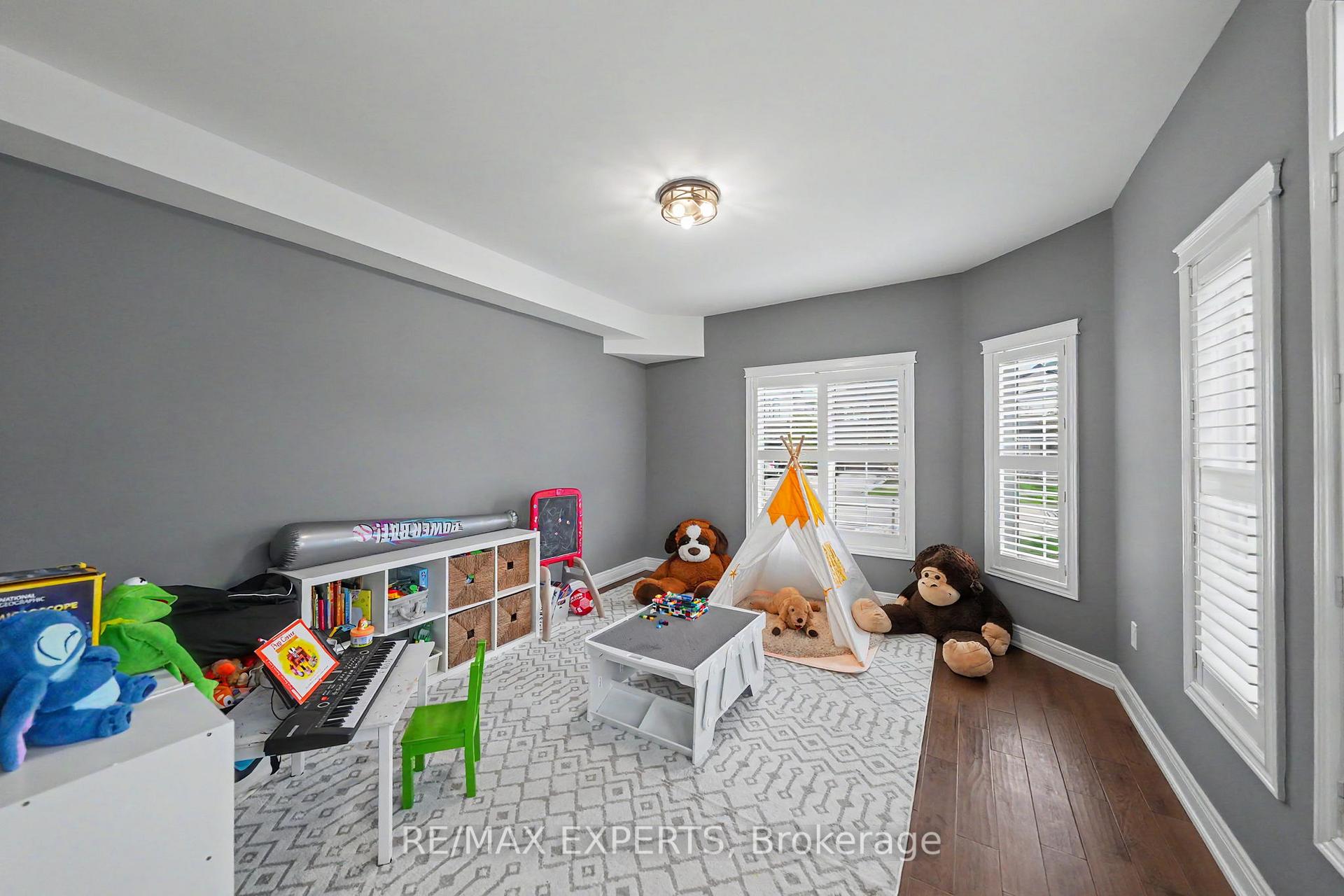 Photo 19 of 2 Ironhorse Crescent, Caledon, Bolton West — HOMEH