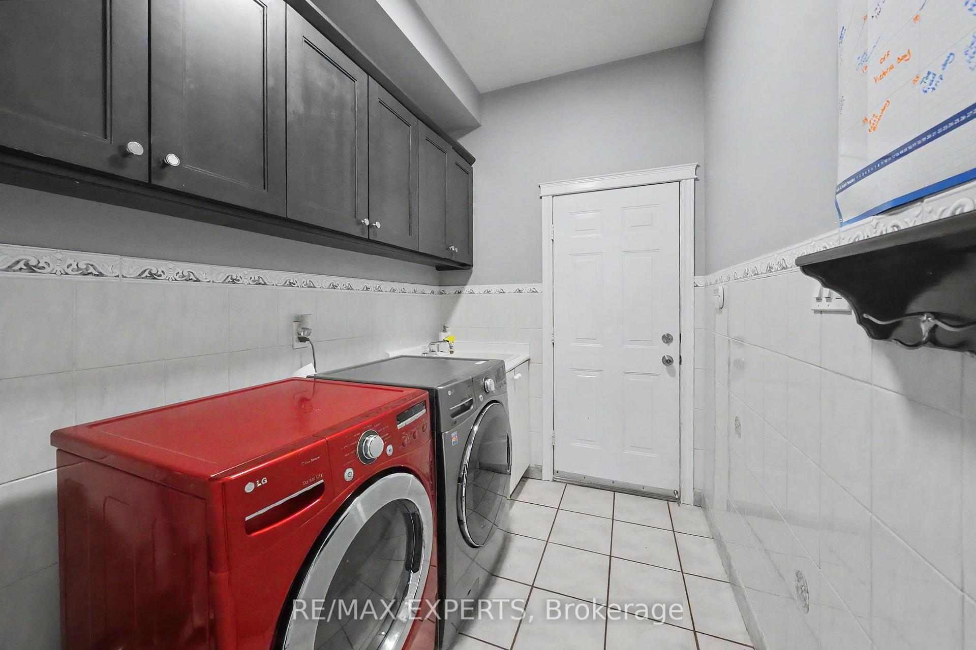Photo 23 of 2 Ironhorse Crescent, Caledon, Bolton West — HOMEH