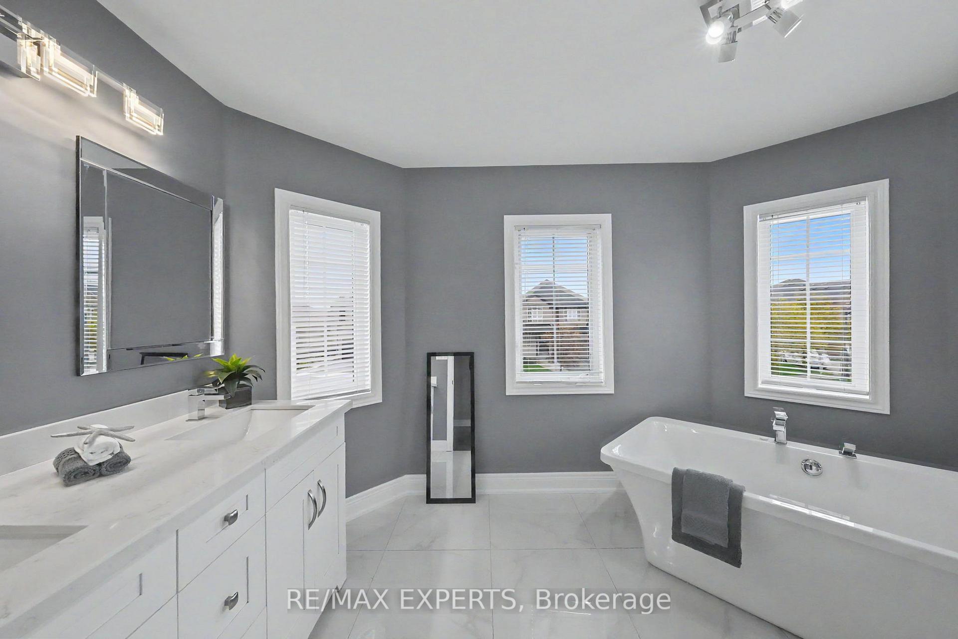Photo 29 of 2 Ironhorse Crescent, Caledon, Bolton West — HOMEH