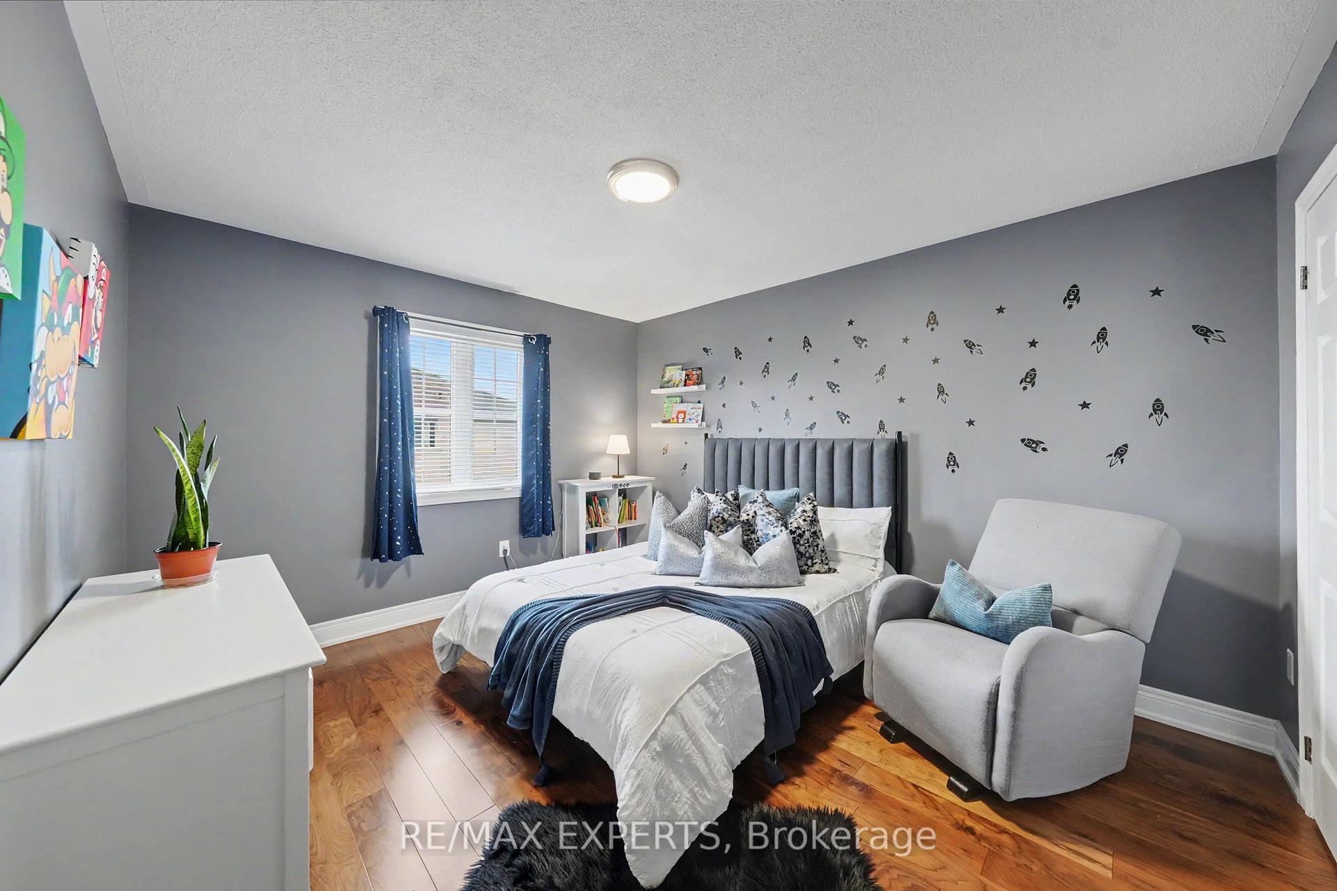 Photo 33 of 2 Ironhorse Crescent, Caledon, Bolton West — HOMEH