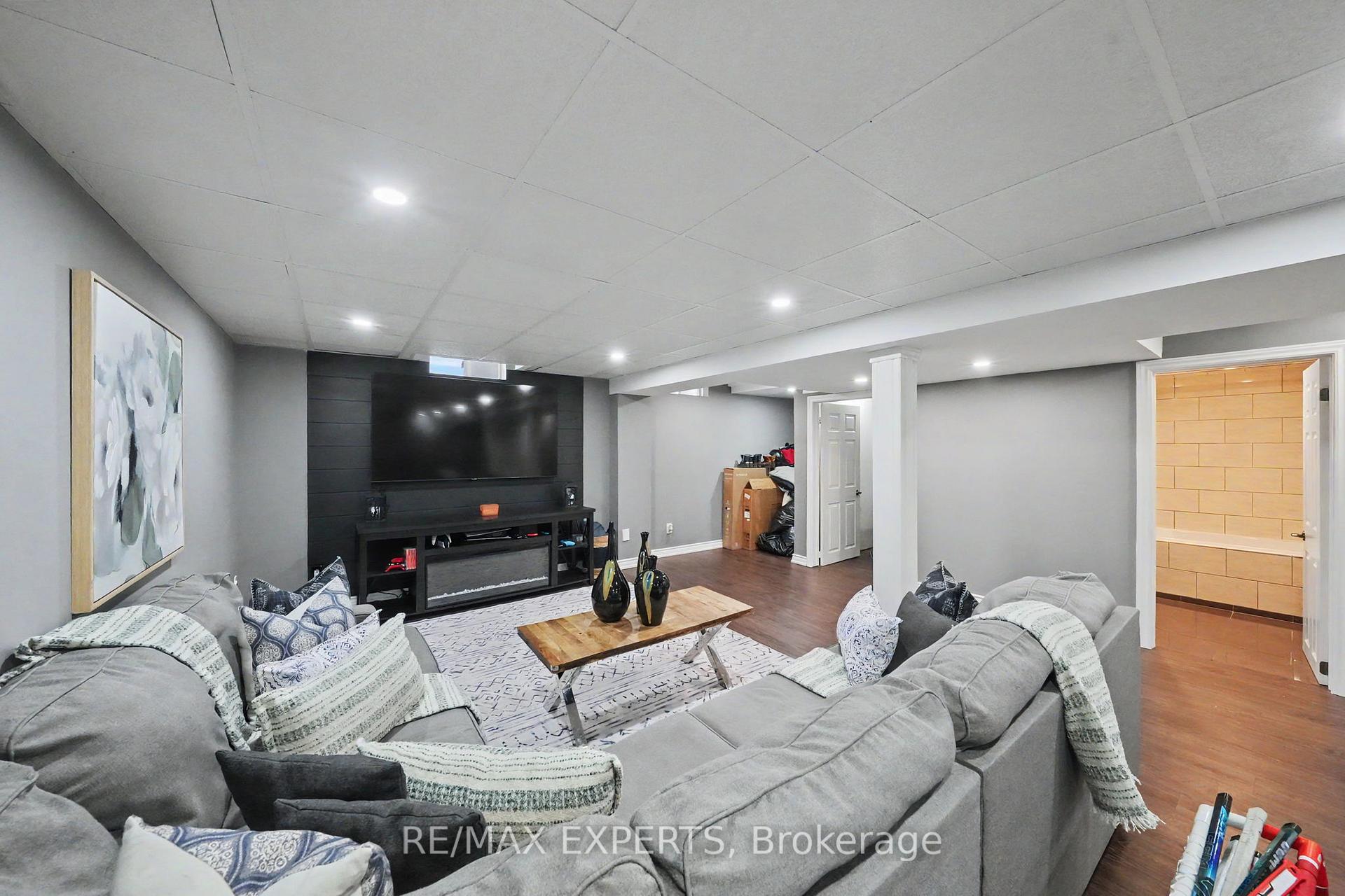 Photo 40 of 2 Ironhorse Crescent, Caledon, Bolton West — HOMEH