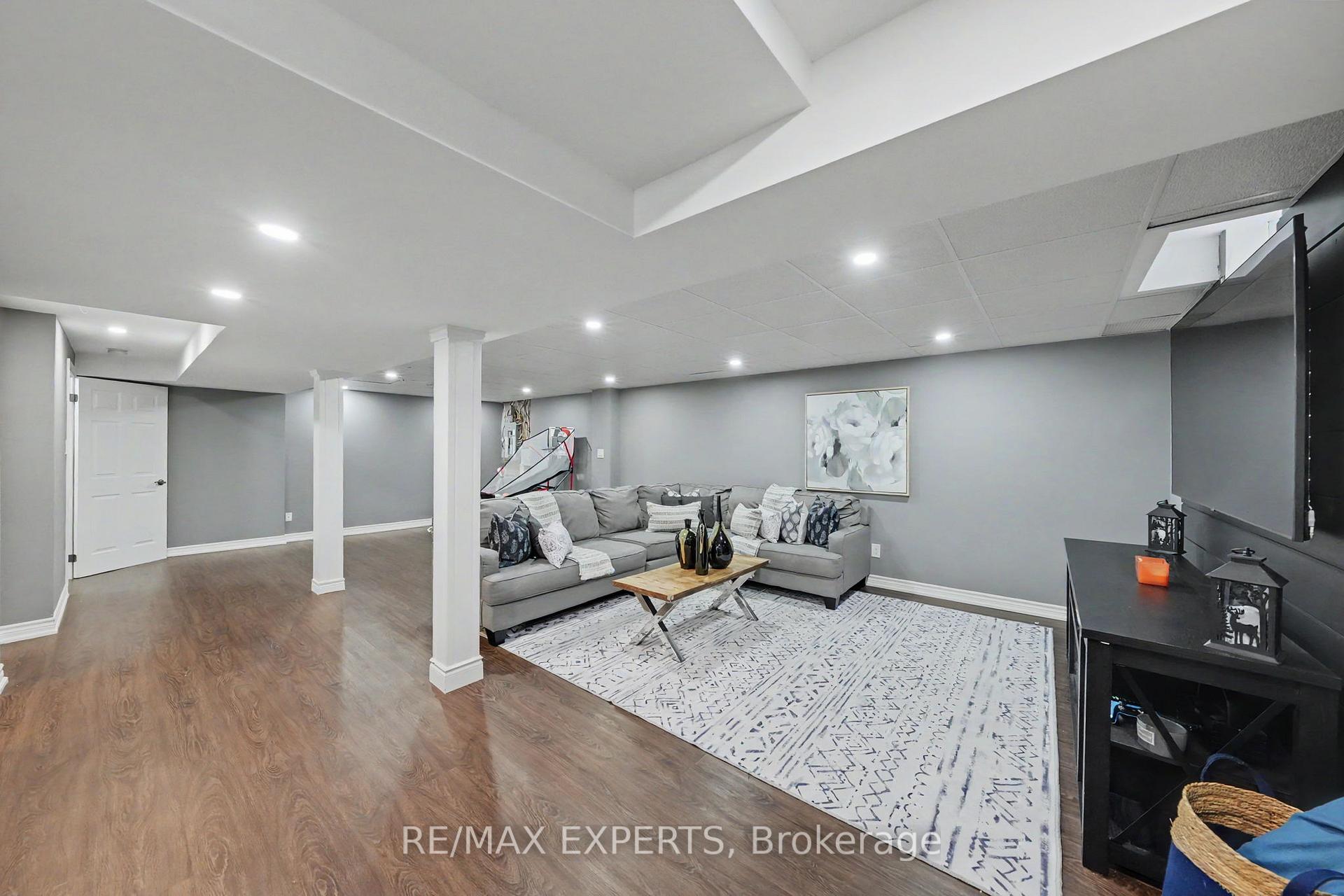 Photo 41 of 2 Ironhorse Crescent, Caledon, Bolton West — HOMEH
