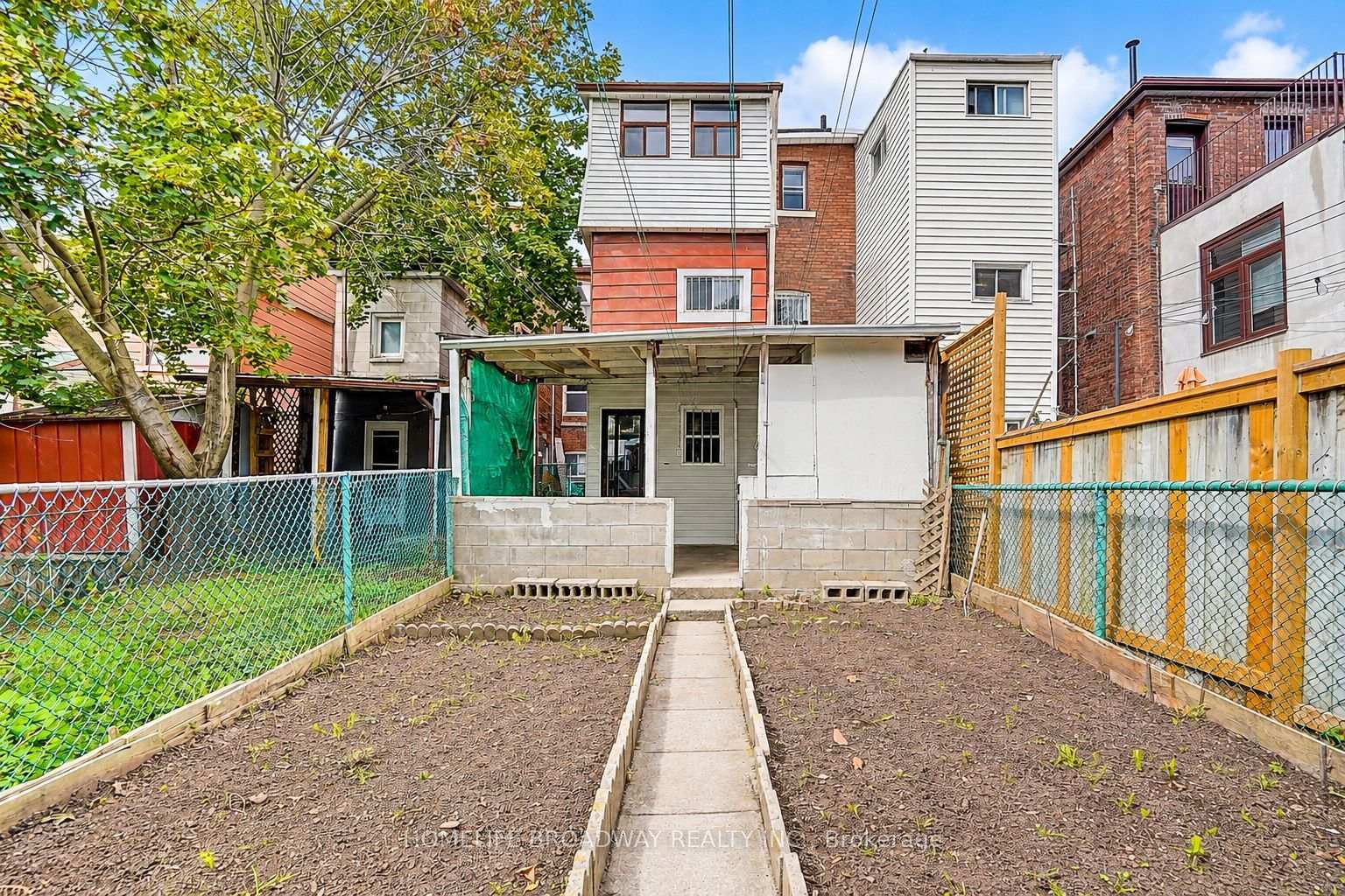 Photo 7 of 1069 Davenport Road, Toronto, Wychwood — HOMEH