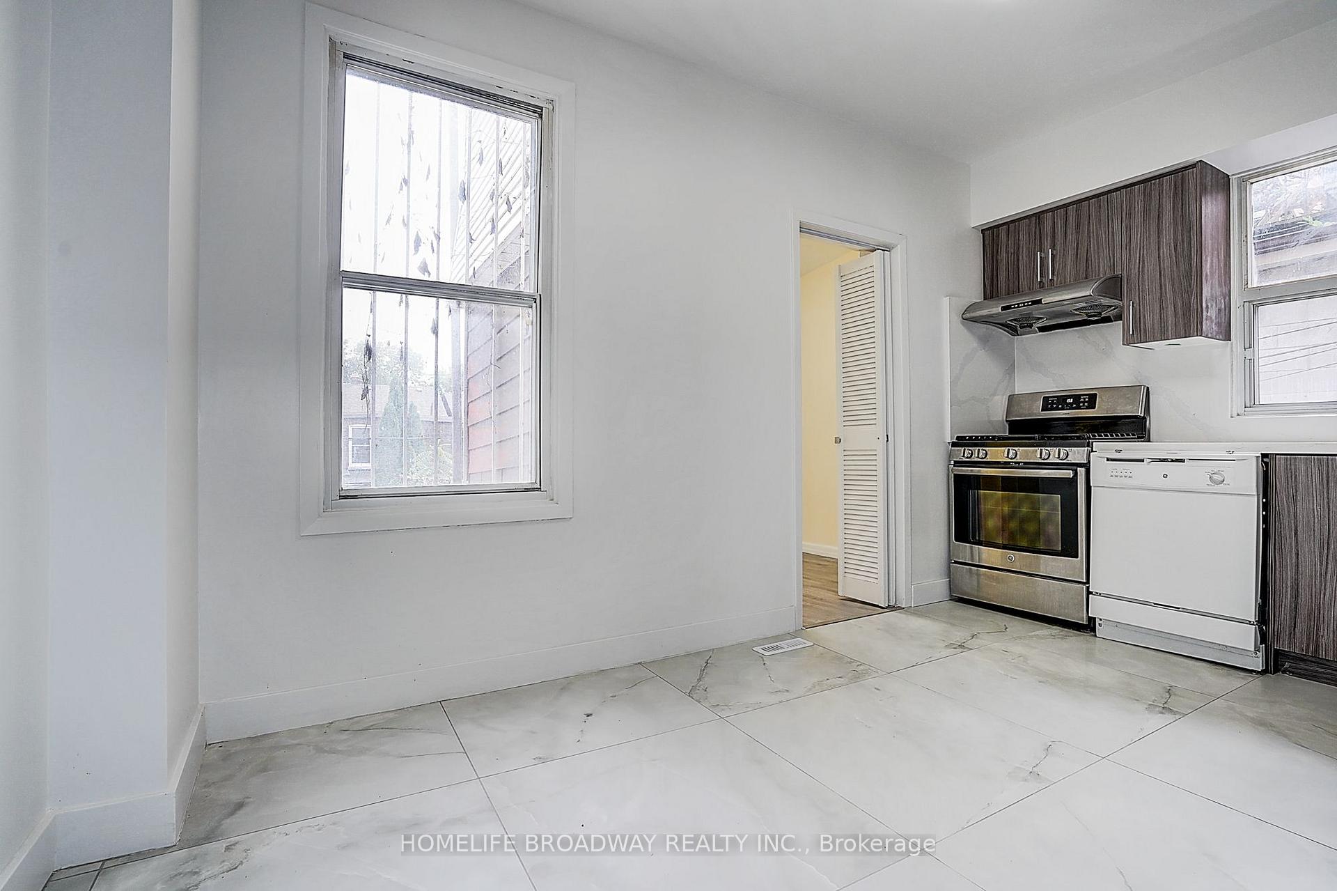 Photo 19 of 1069 Davenport Road, Toronto, Wychwood — HOMEH