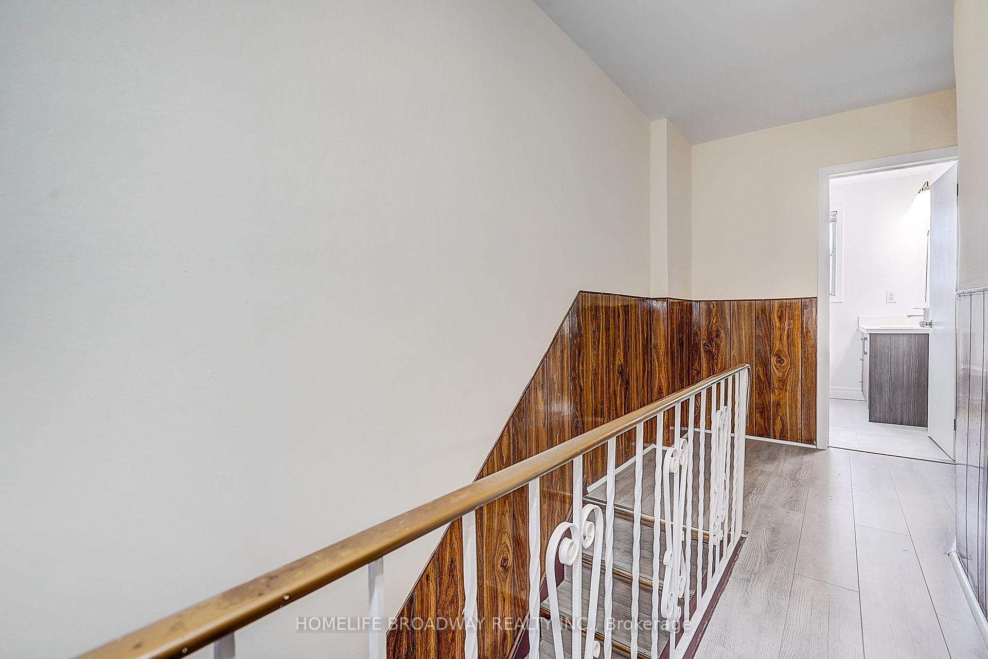 Photo 29 of 1069 Davenport Road, Toronto, Wychwood — HOMEH