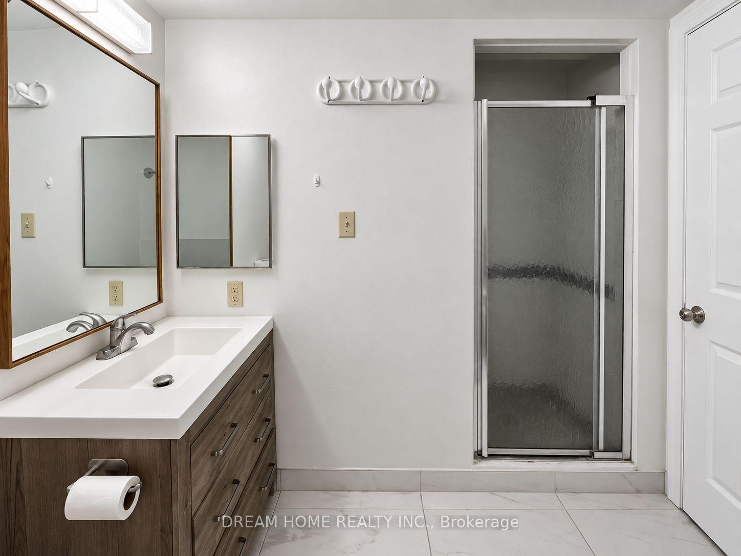 Photo 7 of Unit 1505, 717 Bay Street, Toronto, Bay Street Corridor — HOMEH