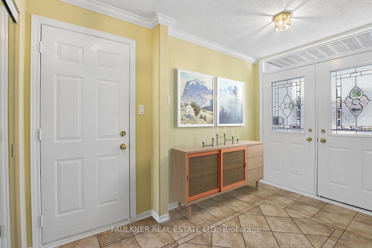 Photo 3 of 33 Pine Needles Court, Ottawa, Stittsville (Central) — HOMEH