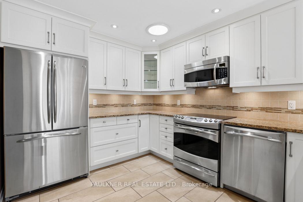 Photo 7 of 33 Pine Needles Court, Ottawa, Stittsville (Central) — HOMEH