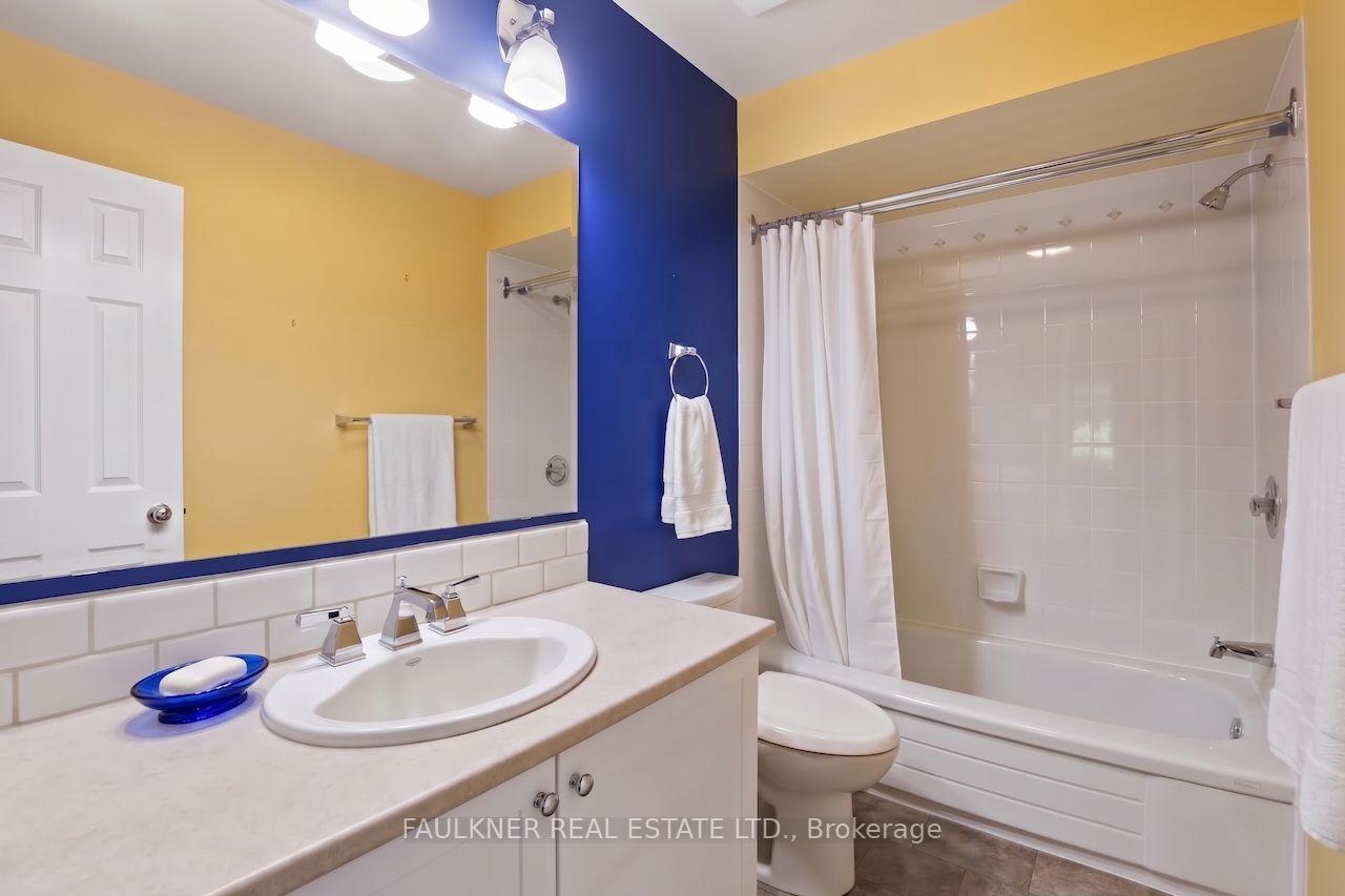 Photo 10 of 33 Pine Needles Court, Ottawa, Stittsville (Central) — HOMEH