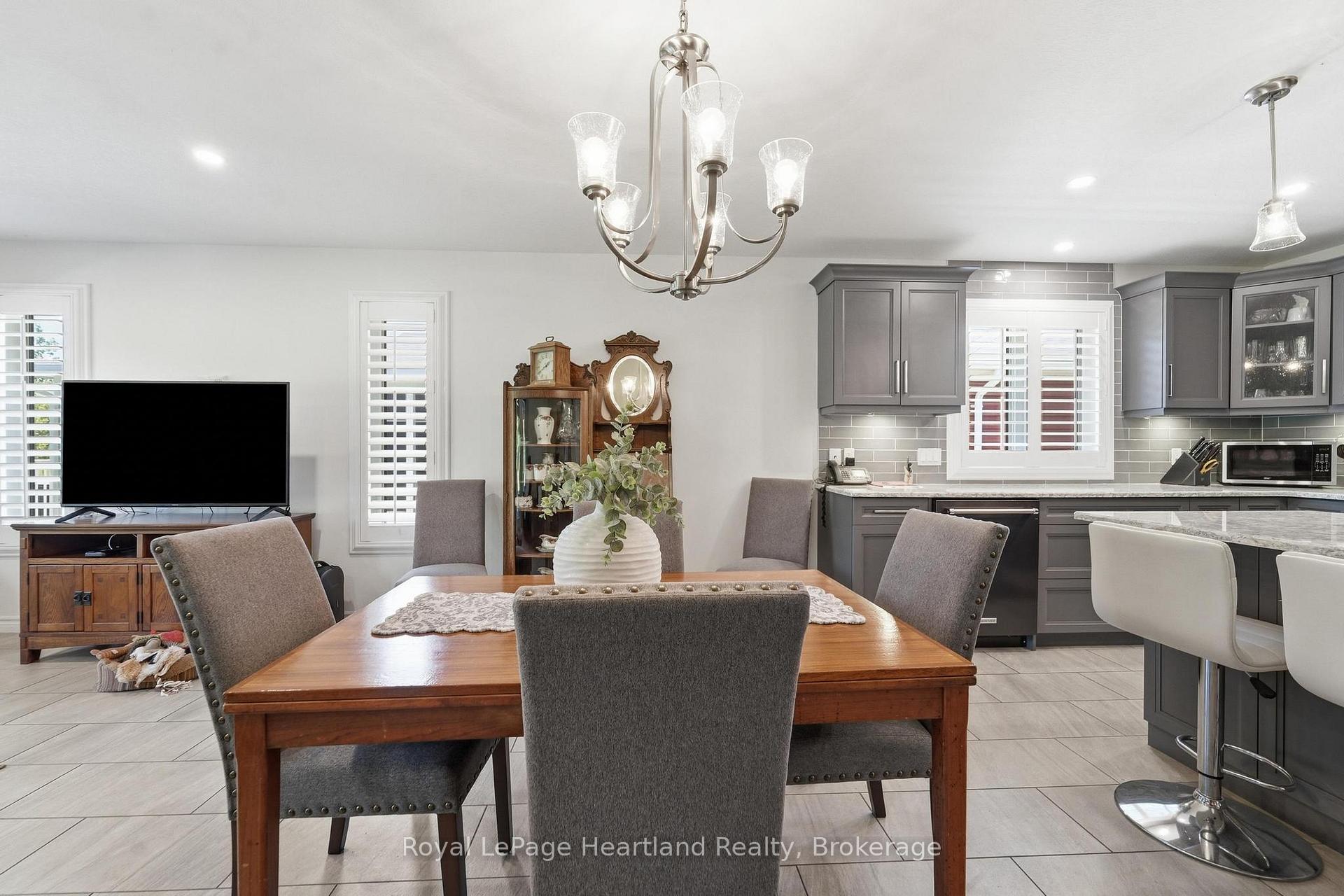 Photo 15 of 37 Lake Breeze Drive, Ashfield-Colborne-Wawanosh, Colborne — HOMEH
