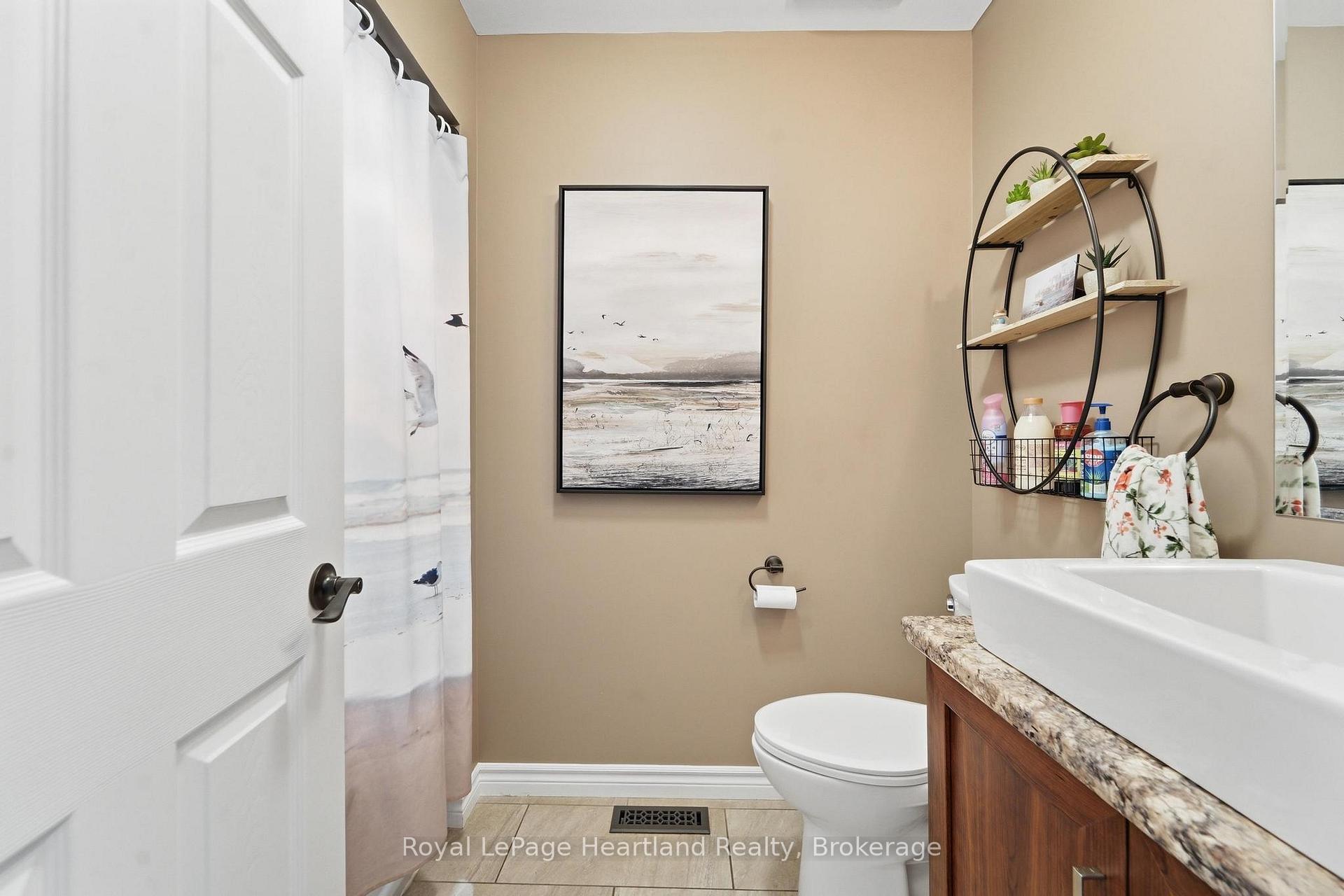 Photo 21 of 37 Lake Breeze Drive, Ashfield-Colborne-Wawanosh, Colborne — HOMEH