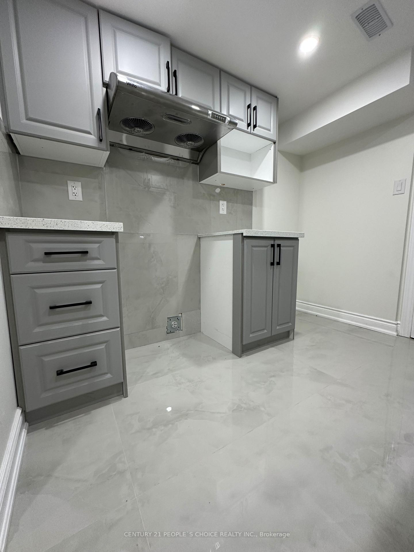 Photo 11 of Unit Unit- 2, 7490 Middleshire Drive, Mississauga, Malton — HOMEH