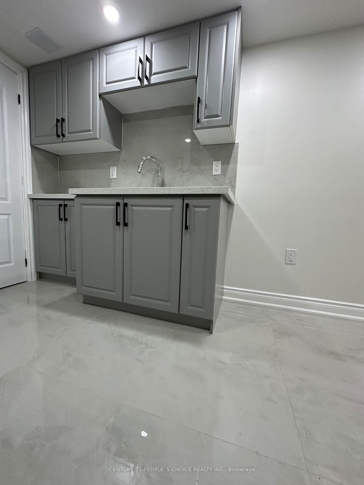 Photo 14 of Unit Unit- 2, 7490 Middleshire Drive, Mississauga, Malton — HOMEH