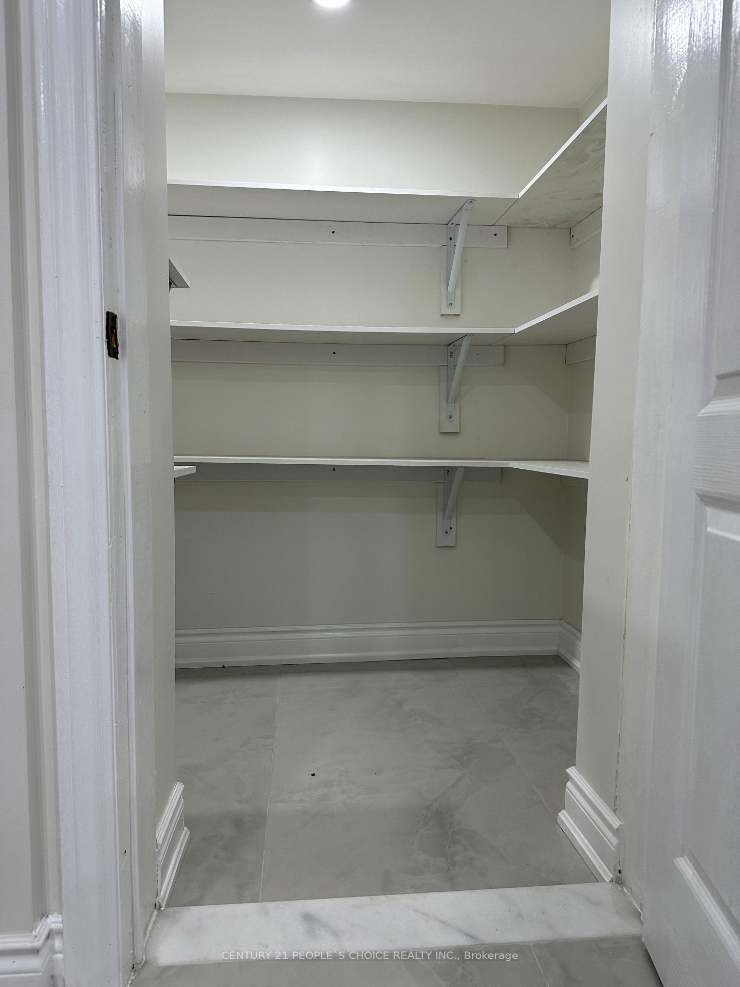 Photo 15 of Unit Unit- 2, 7490 Middleshire Drive, Mississauga, Malton — HOMEH