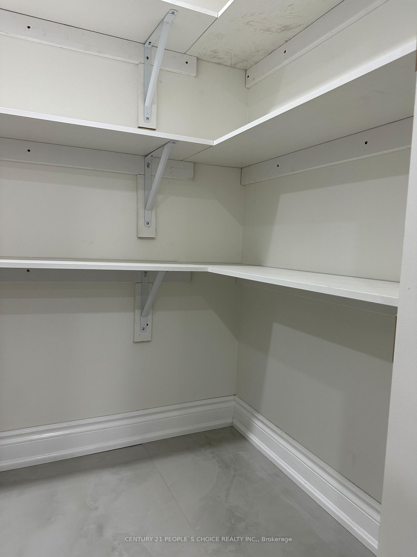 Photo 17 of Unit Unit- 2, 7490 Middleshire Drive, Mississauga, Malton — HOMEH