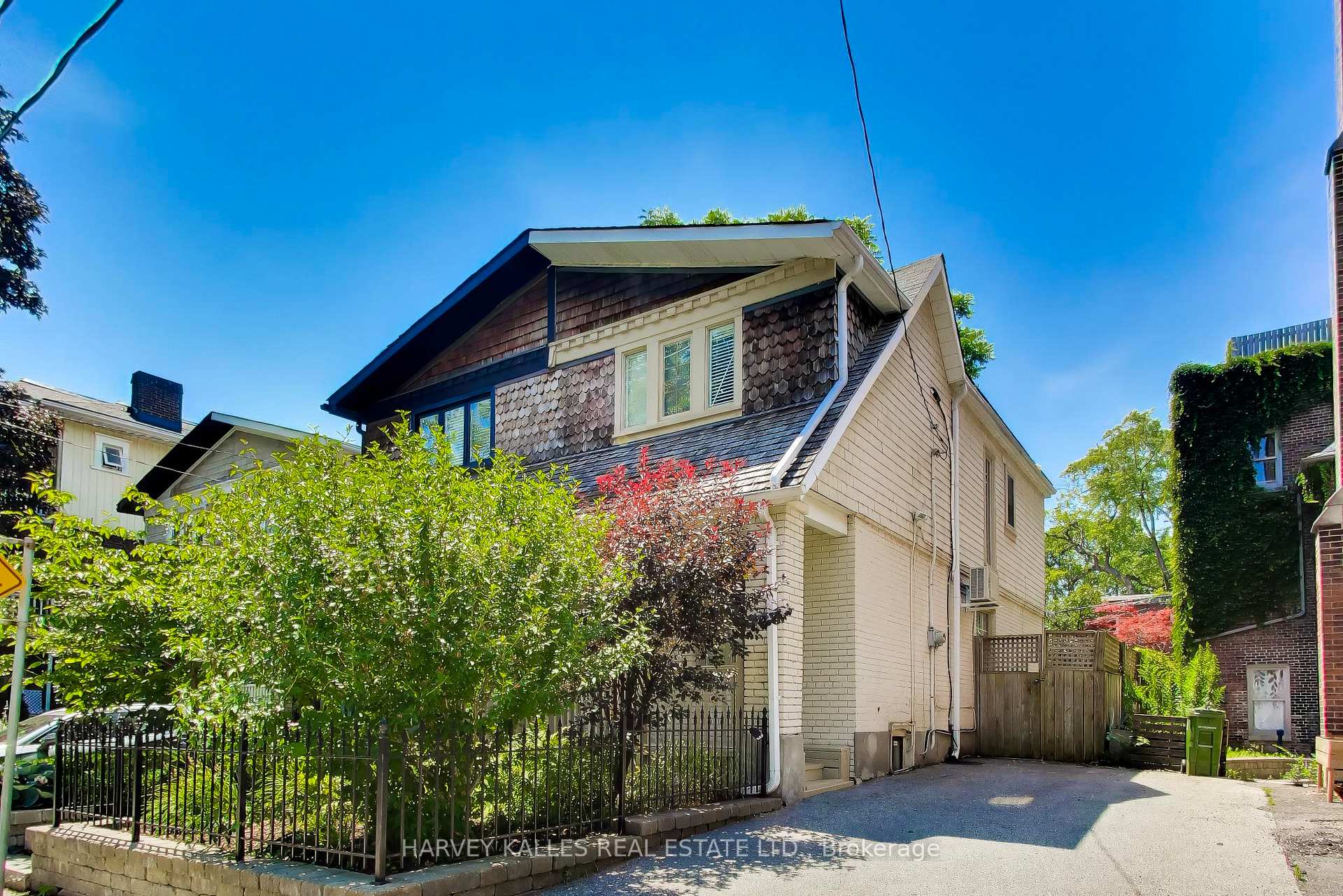 Photo 2 of 318 Sumach Street, Toronto, Cabbagetown-South St. James Town — HOMEH