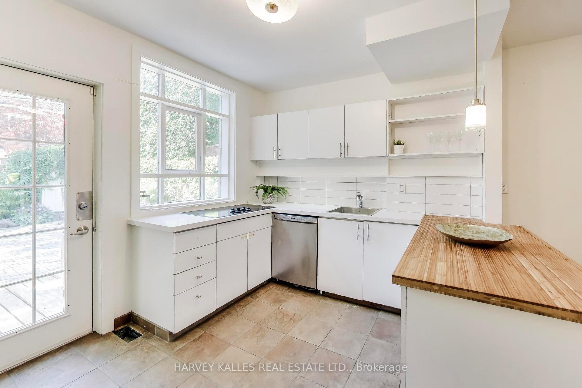 Photo 12 of 318 Sumach Street, Toronto, Cabbagetown-South St. James Town — HOMEH