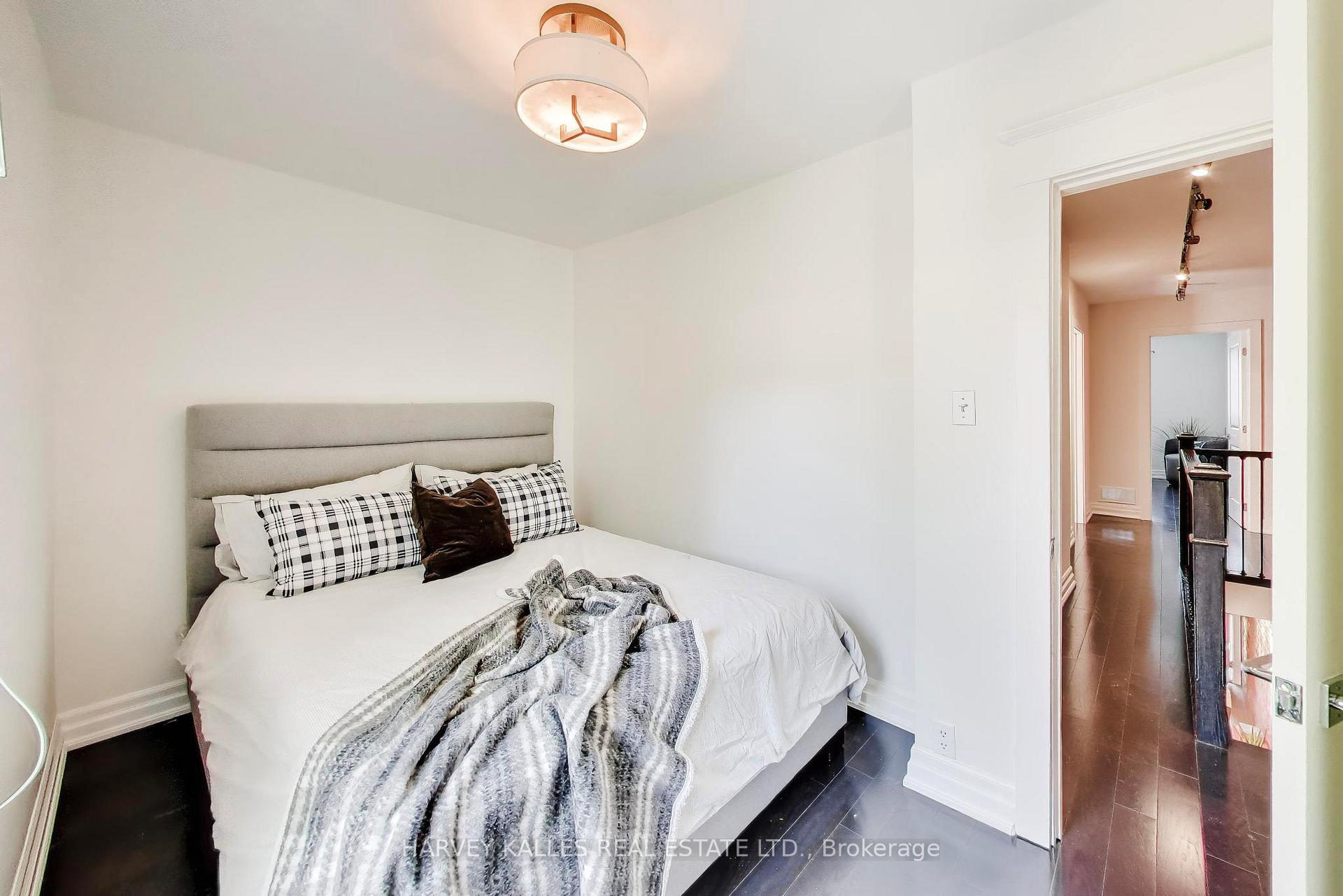 Photo 19 of 318 Sumach Street, Toronto, Cabbagetown-South St. James Town — HOMEH