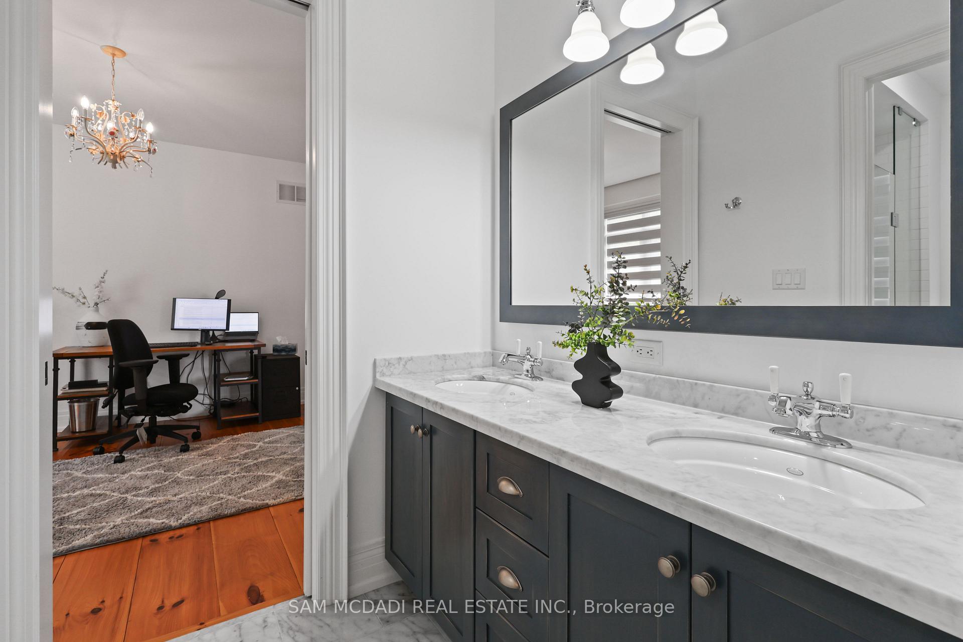 Photo 23 of 725 Queensway, Mississauga, Erindale — HOMEH