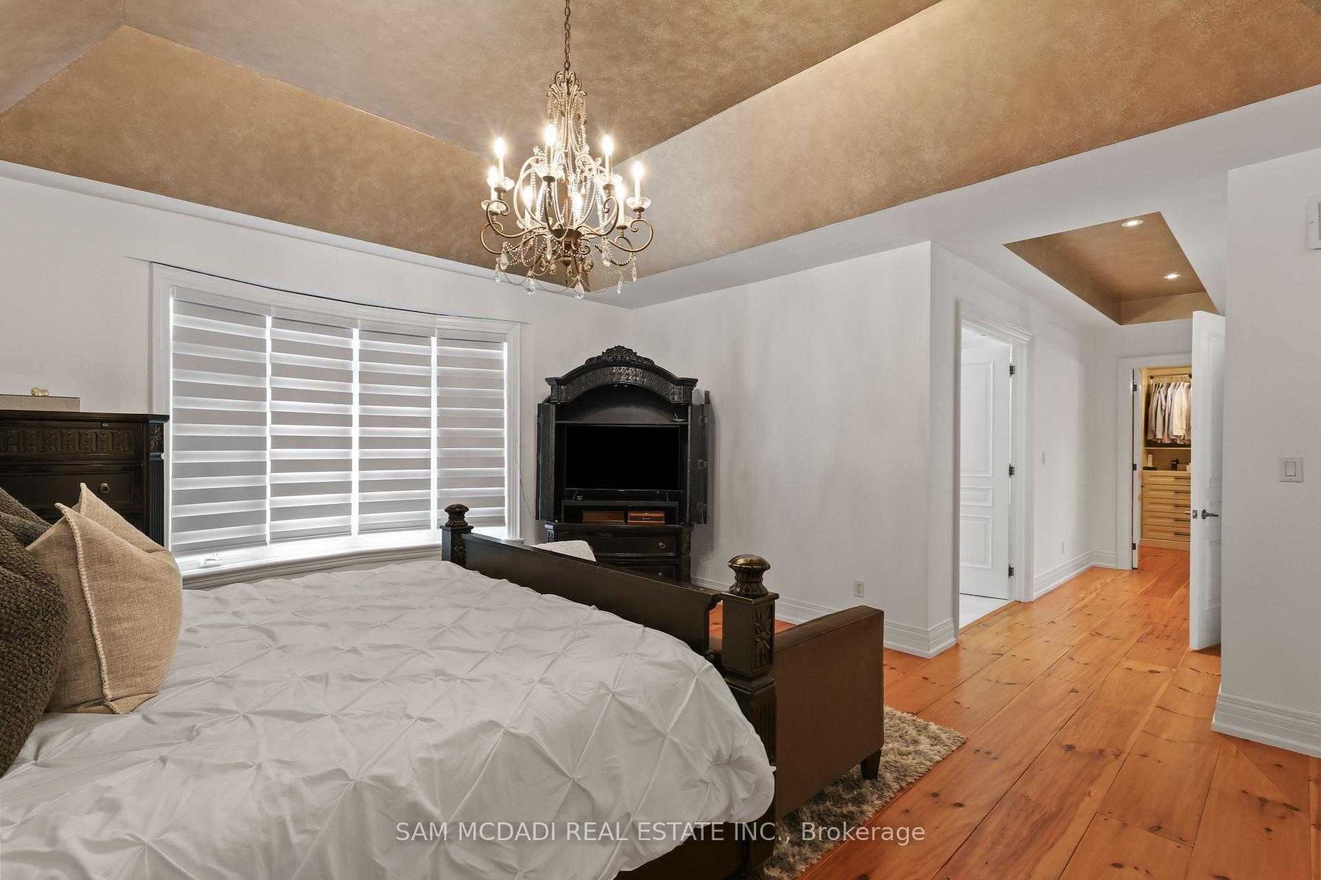 Photo 31 of 725 Queensway, Mississauga, Erindale — HOMEH