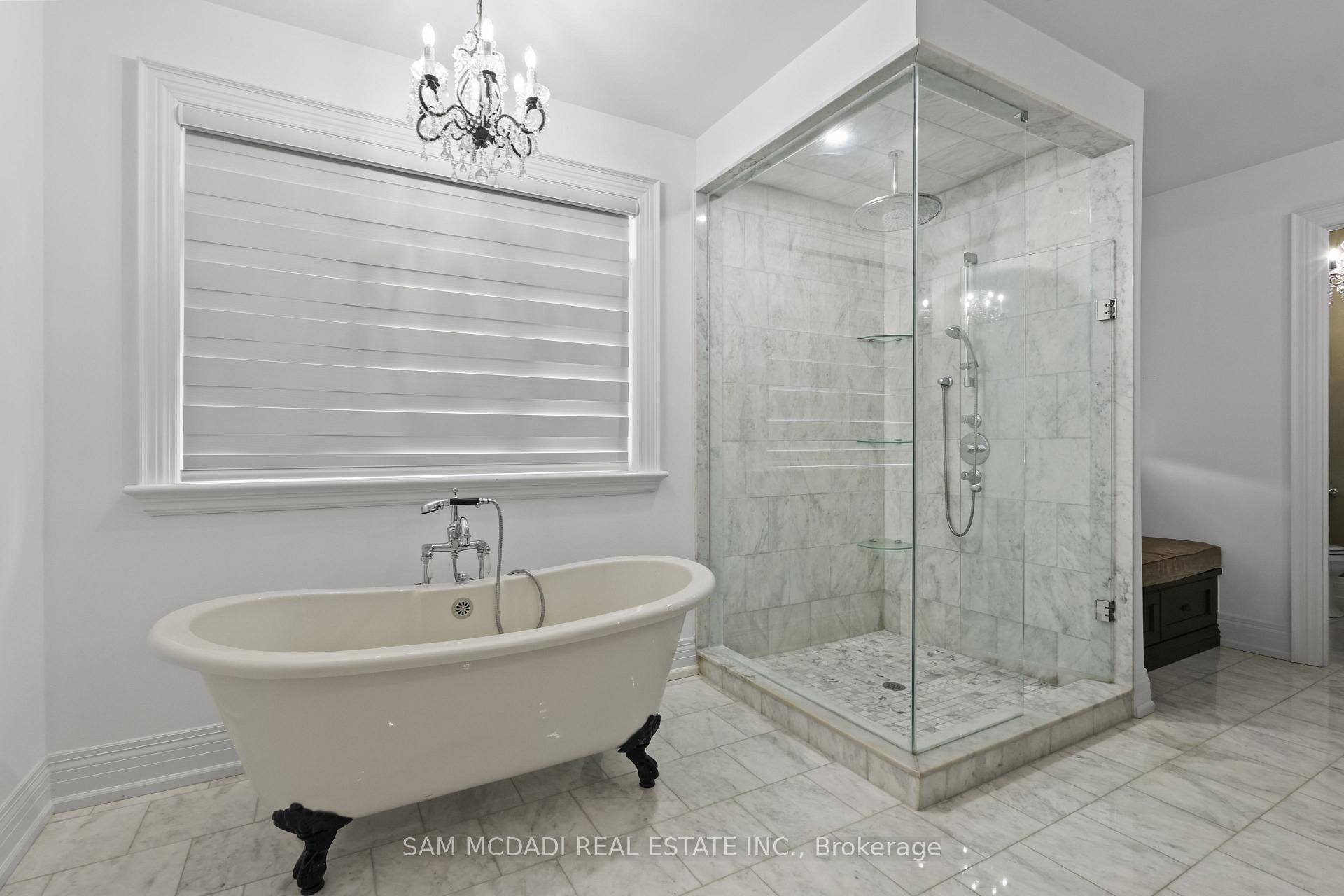 Photo 33 of 725 Queensway, Mississauga, Erindale — HOMEH