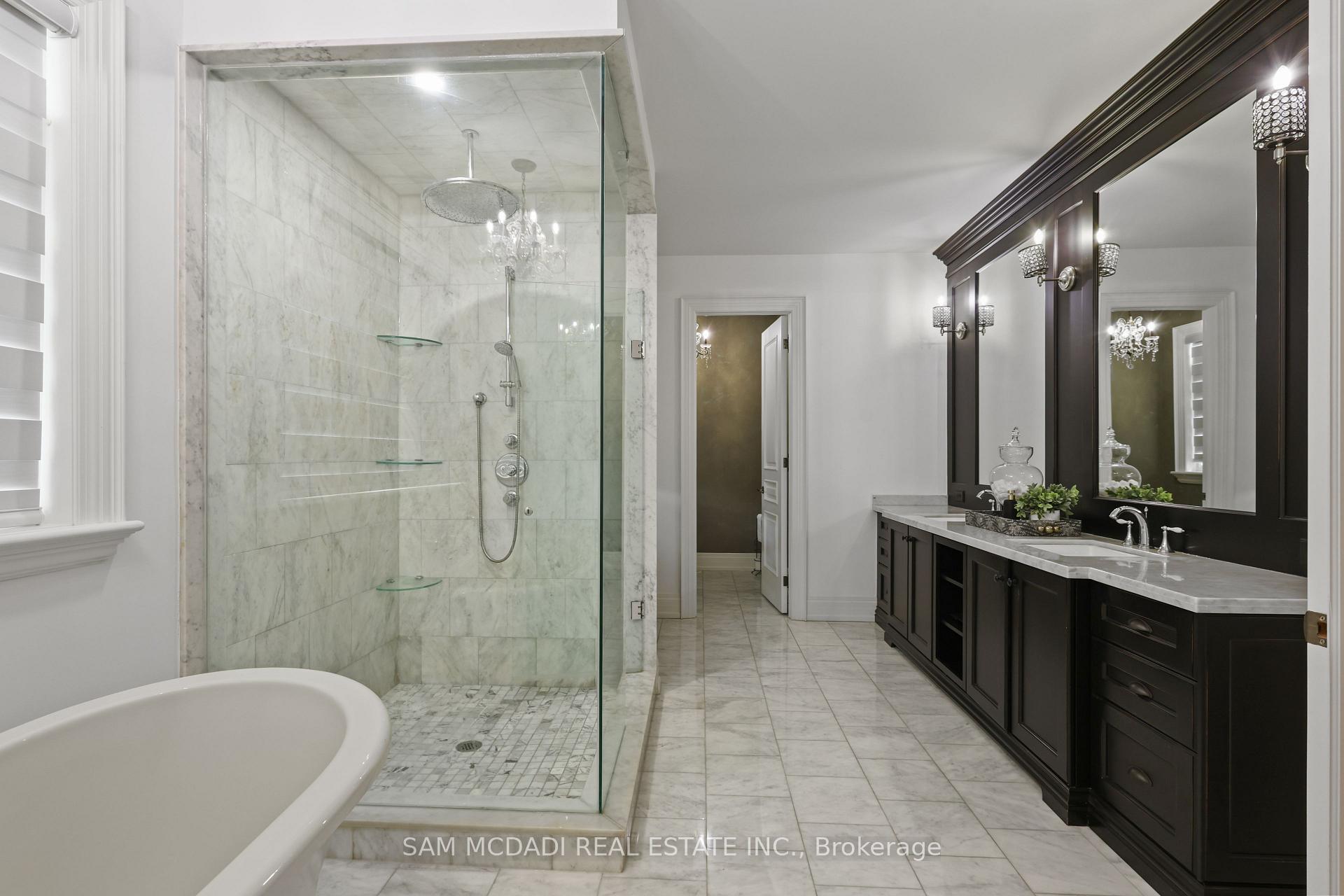 Photo 34 of 725 Queensway, Mississauga, Erindale — HOMEH