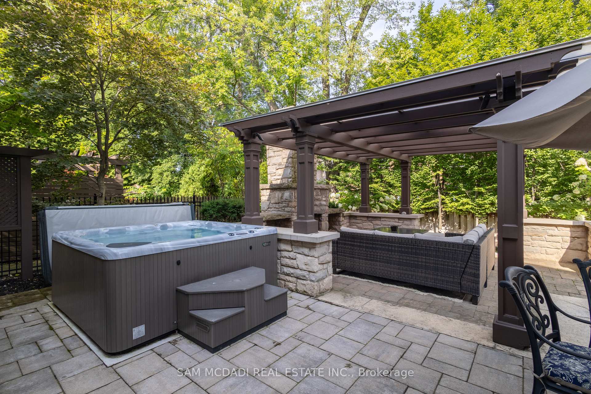 Photo 46 of 725 Queensway, Mississauga, Erindale — HOMEH