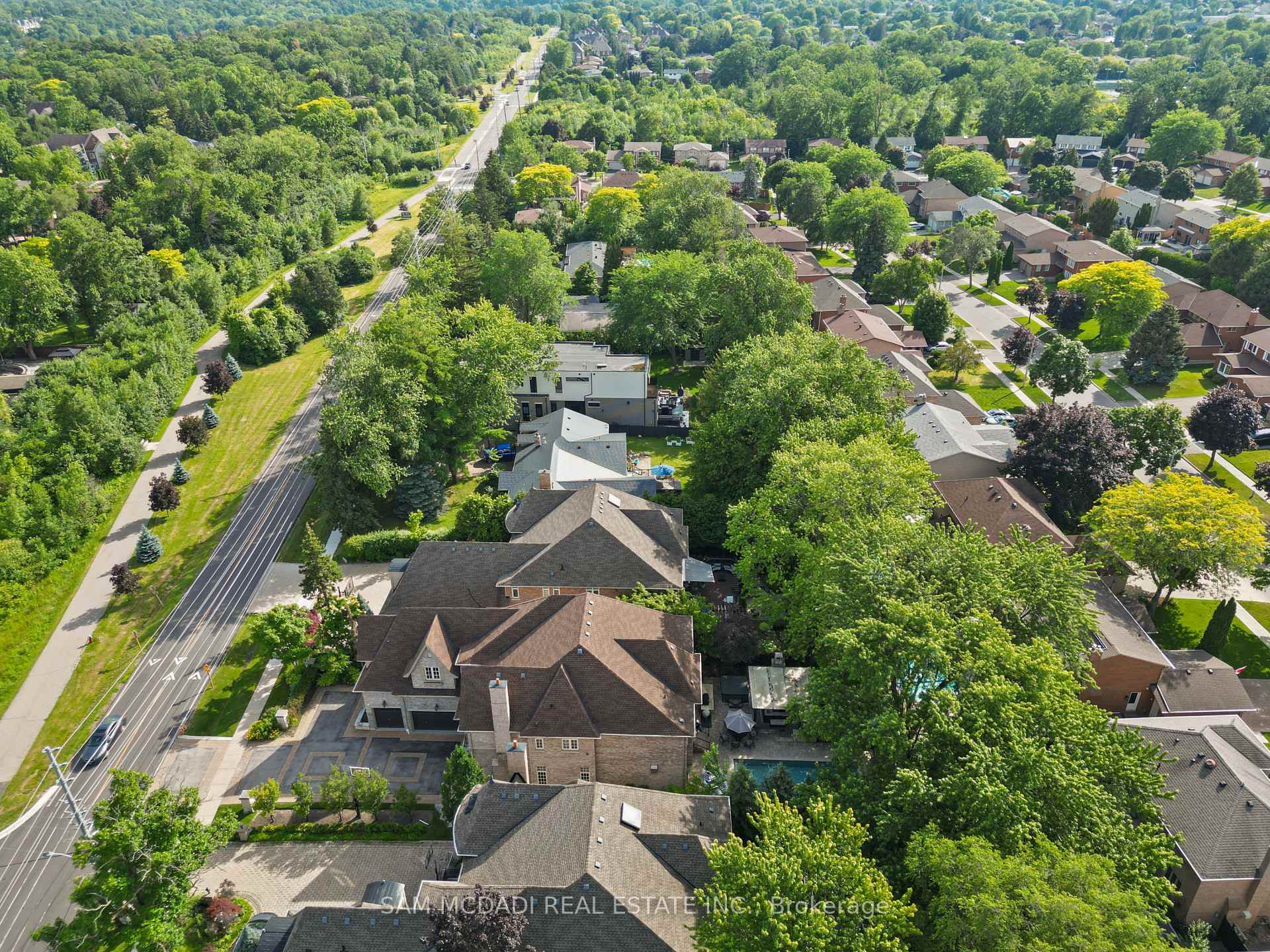 Photo 49 of 725 Queensway, Mississauga, Erindale — HOMEH