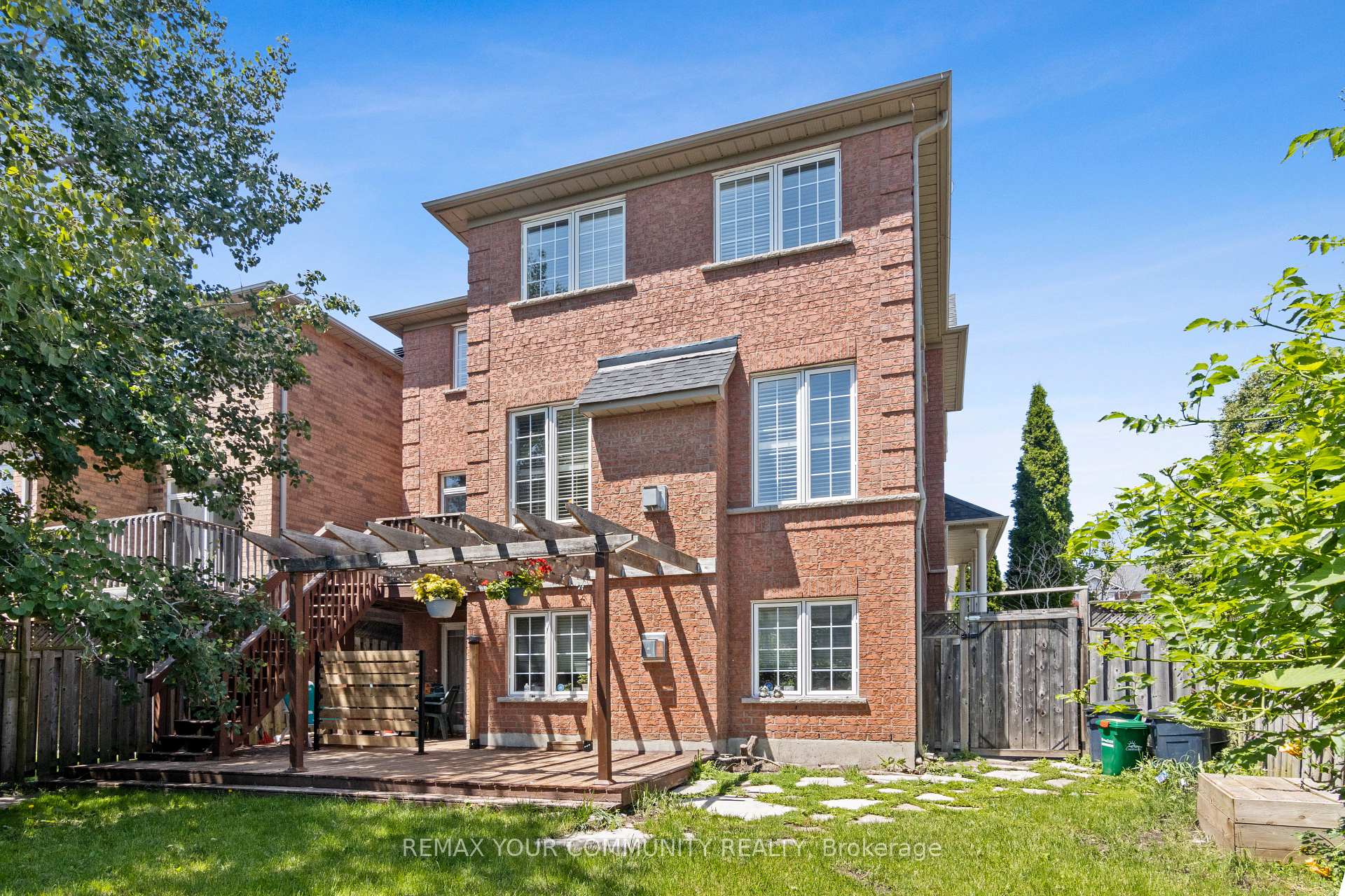 Photo of Unit Main and Second Floor, 39 Lark Crescent