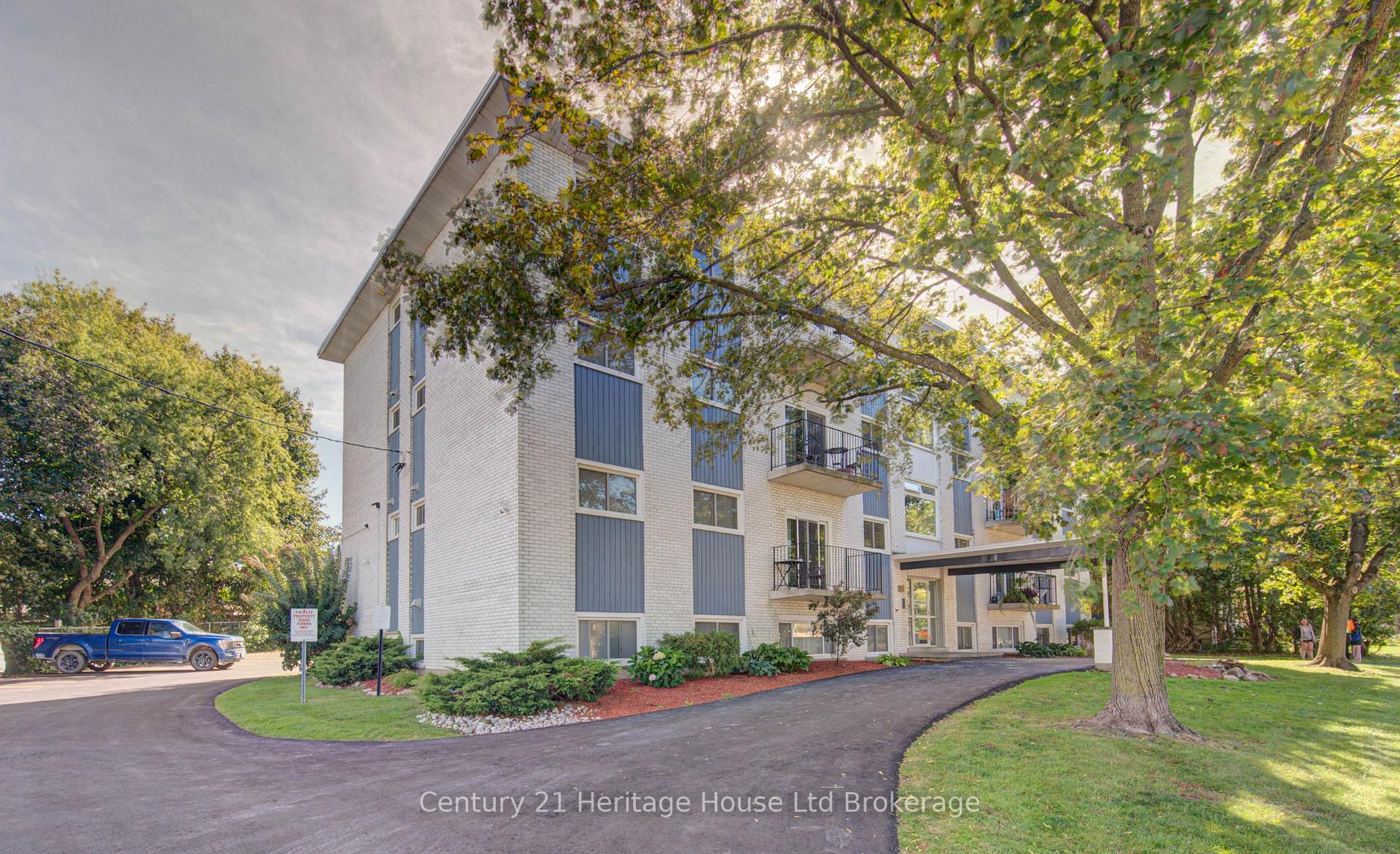 Front of Unit 401, 770 Hughson Street