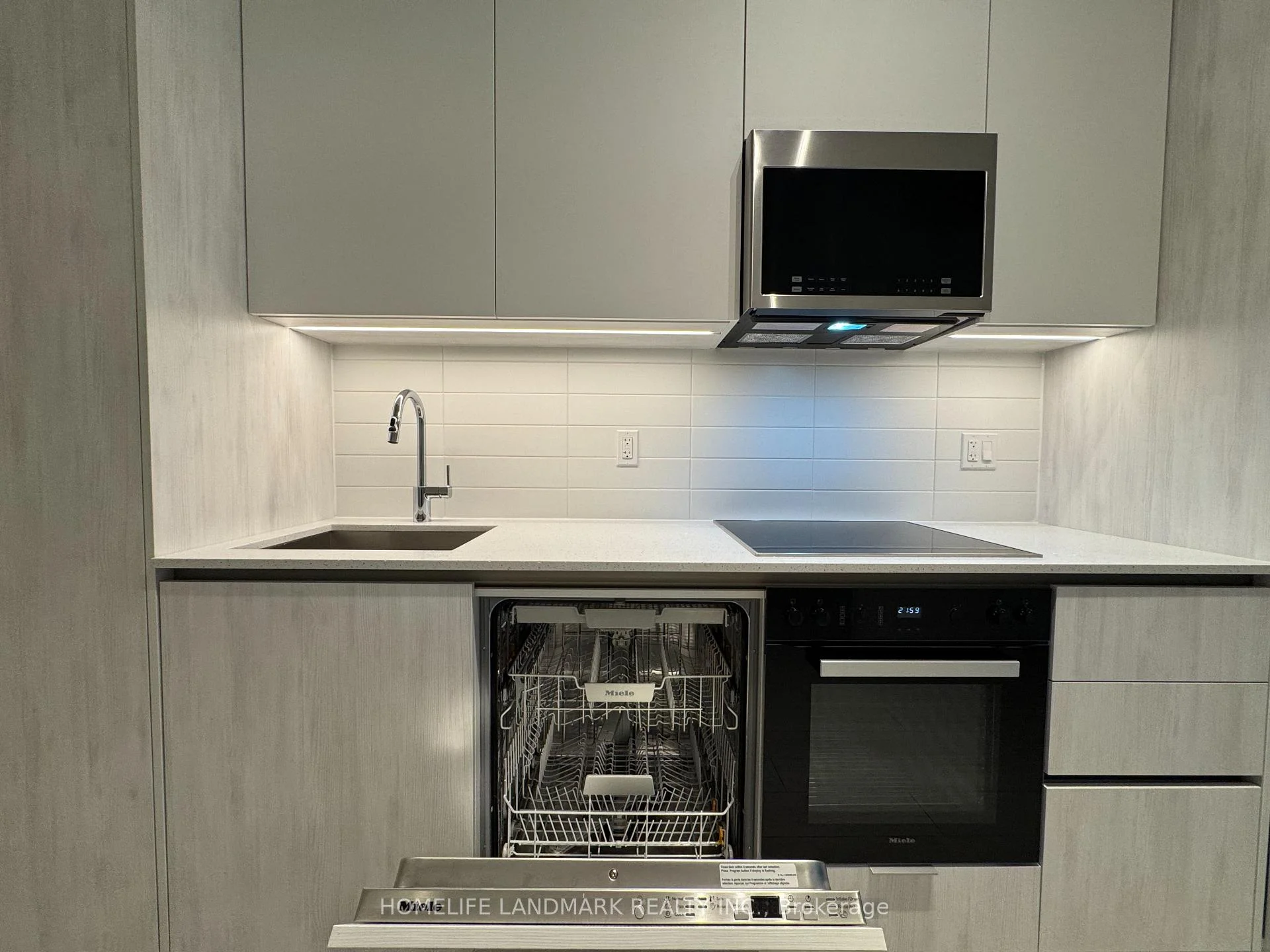 Photo 11 of Unit 2602, 400 King Street W, Toronto, Waterfront Communities — HOMEH