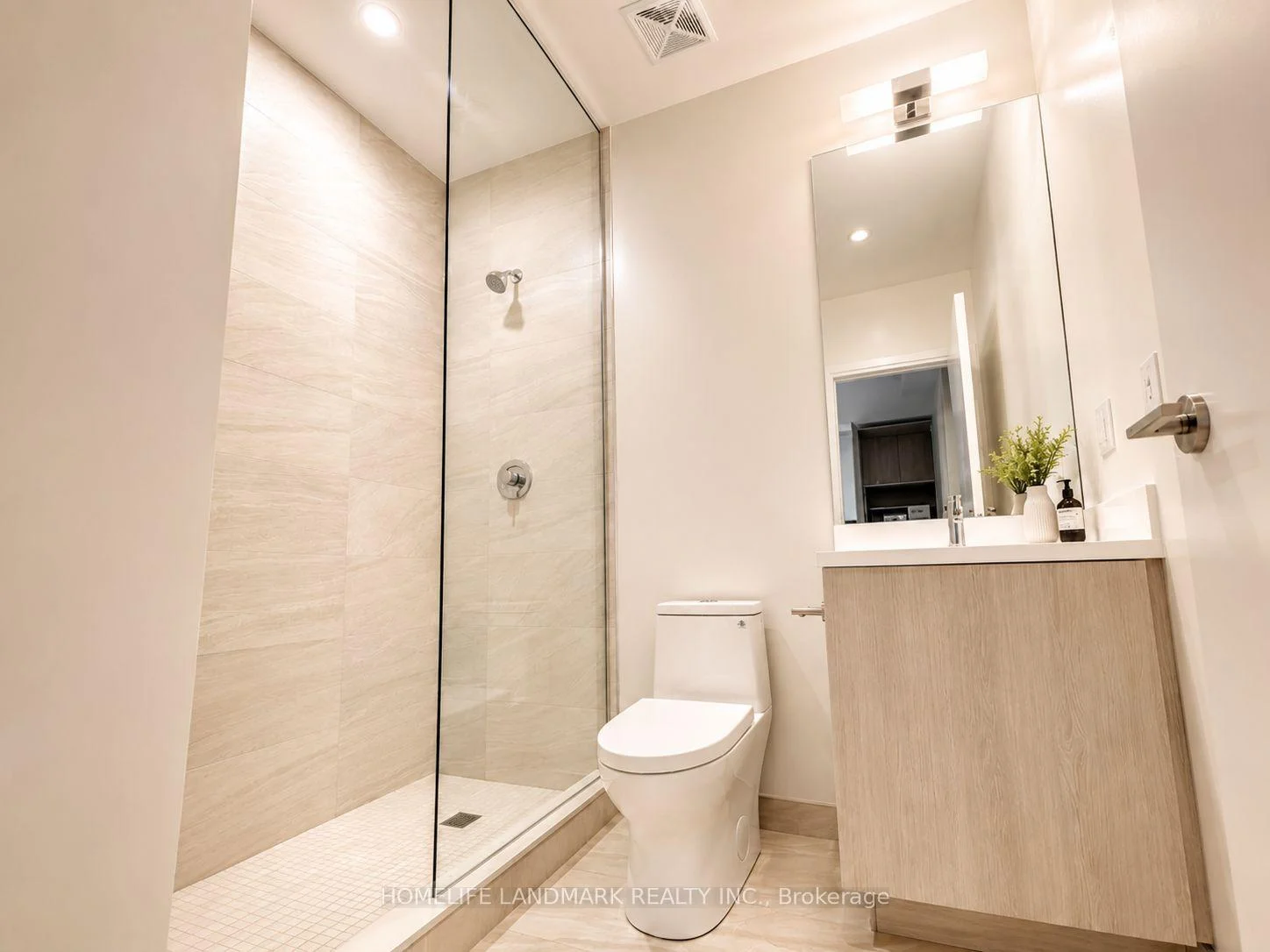 Photo 13 of Unit 2602, 400 King Street W, Toronto, Waterfront Communities — HOMEH