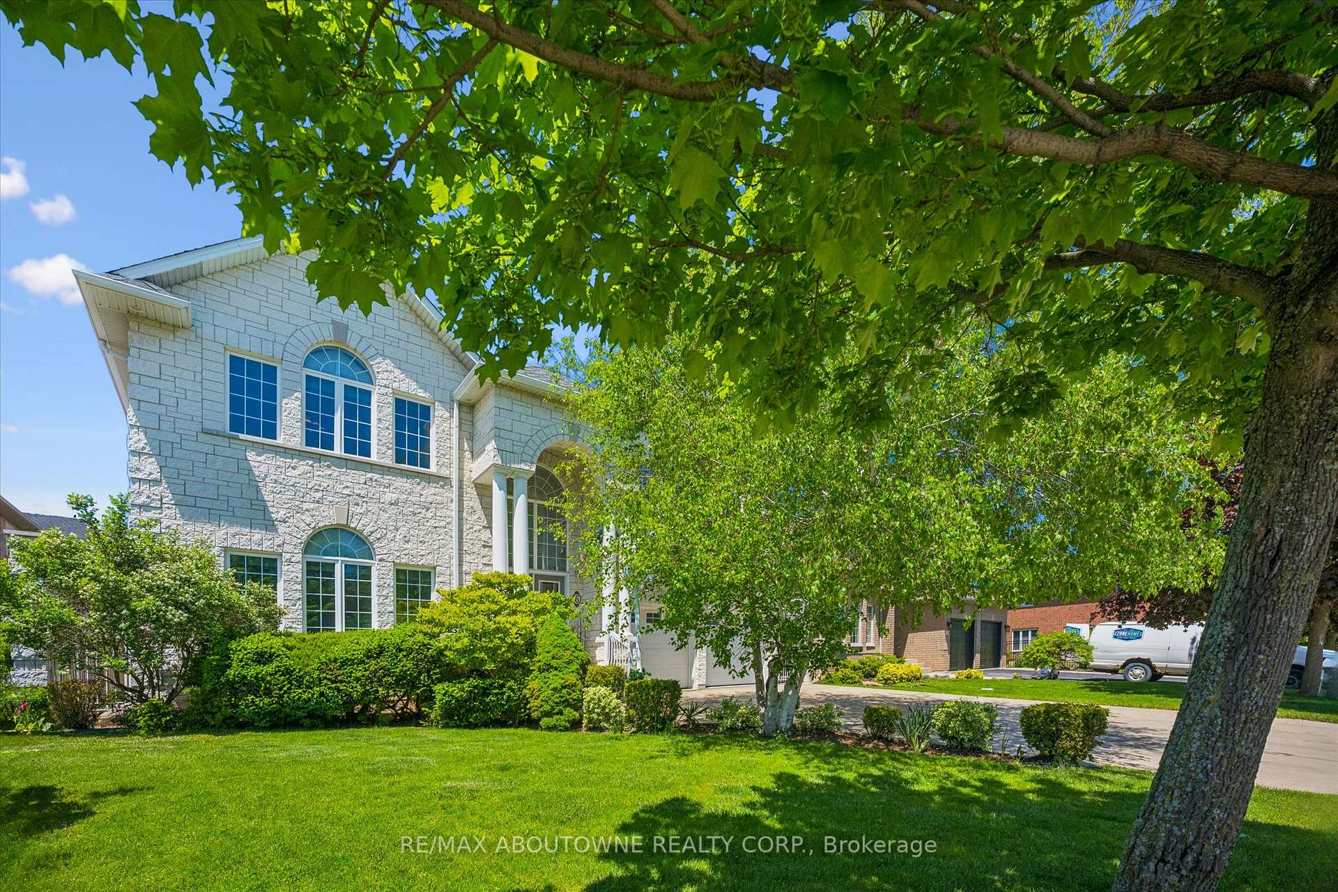 Photo 4 of 6 Fourseasons Drive, Hamilton, Winona — HOMEH