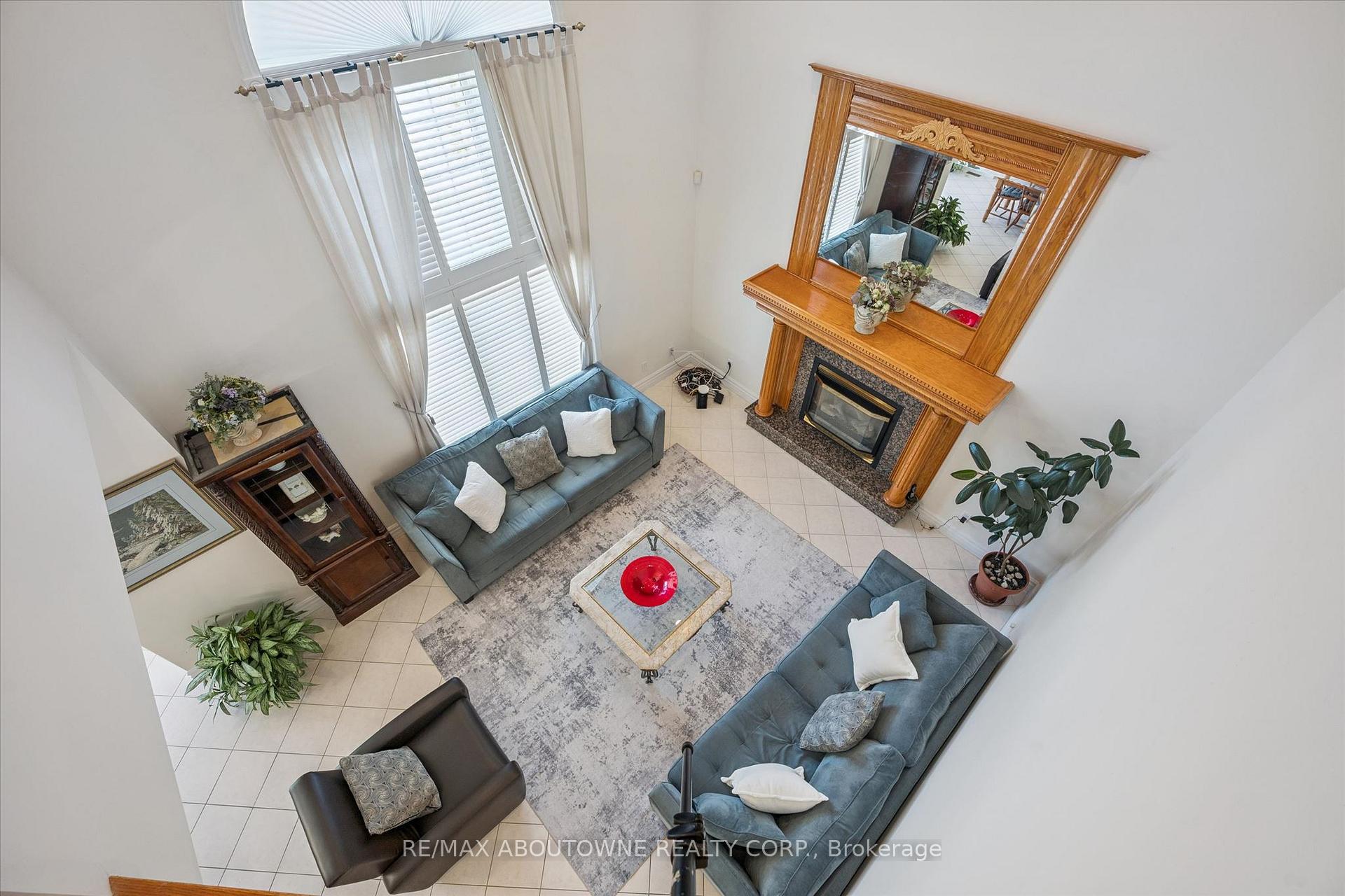 Photo 10 of 6 Fourseasons Drive, Hamilton, Winona — HOMEH