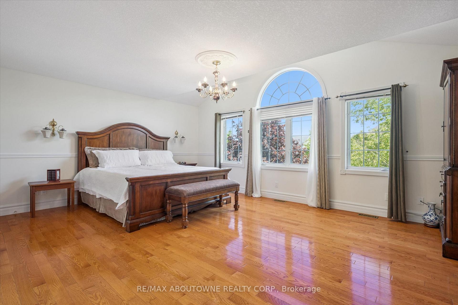 Photo 20 of 6 Fourseasons Drive, Hamilton, Winona — HOMEH